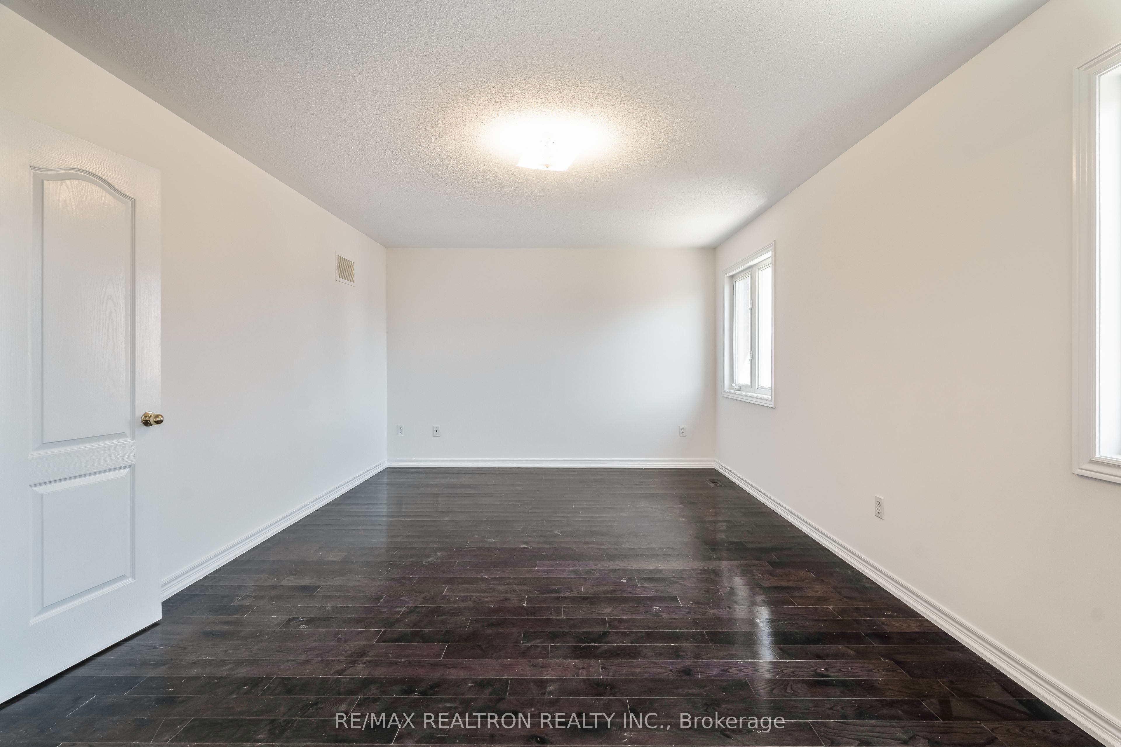 9 Constance Street Property Photo 23