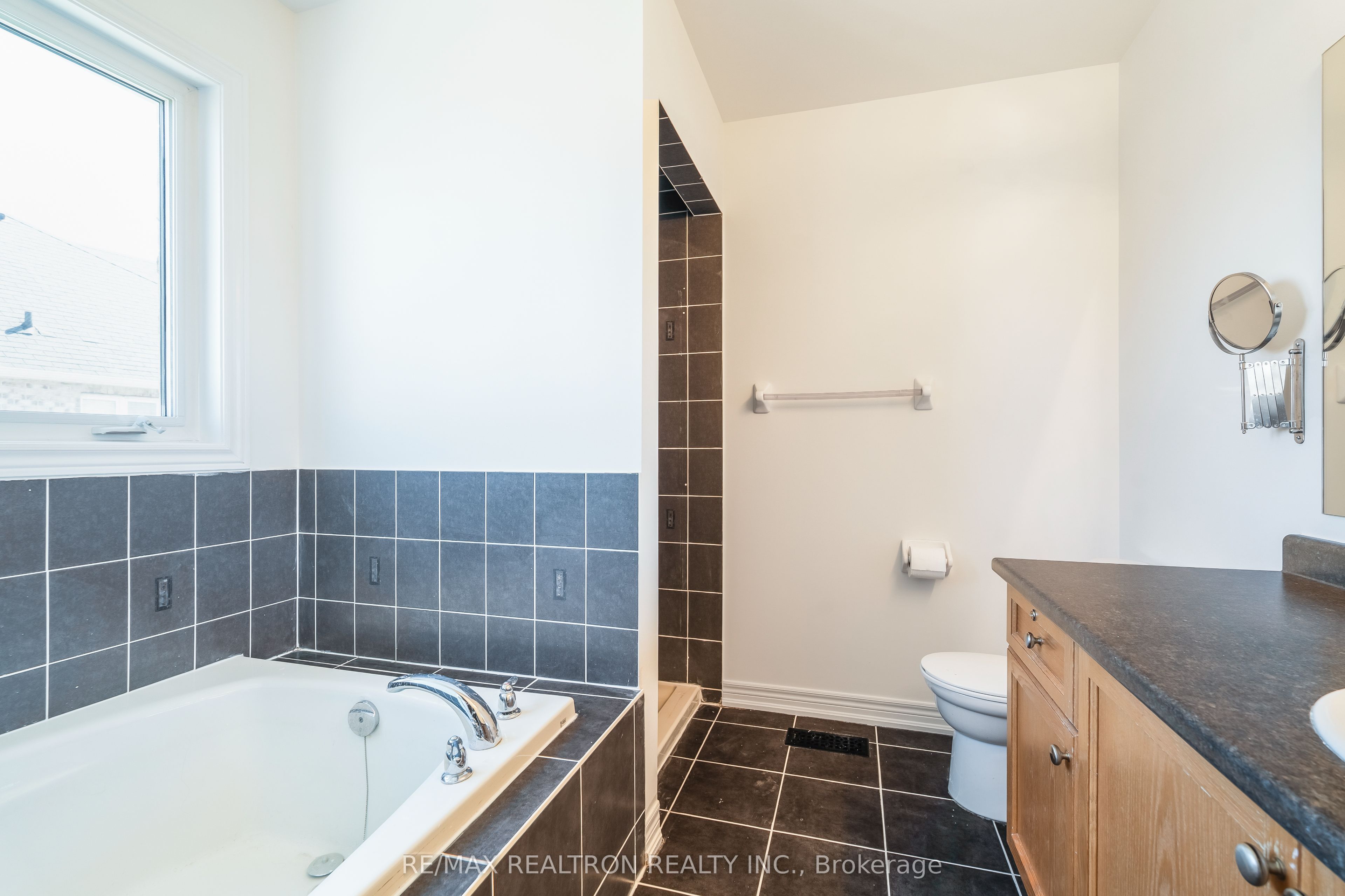 9 Constance Street Property Photo 26