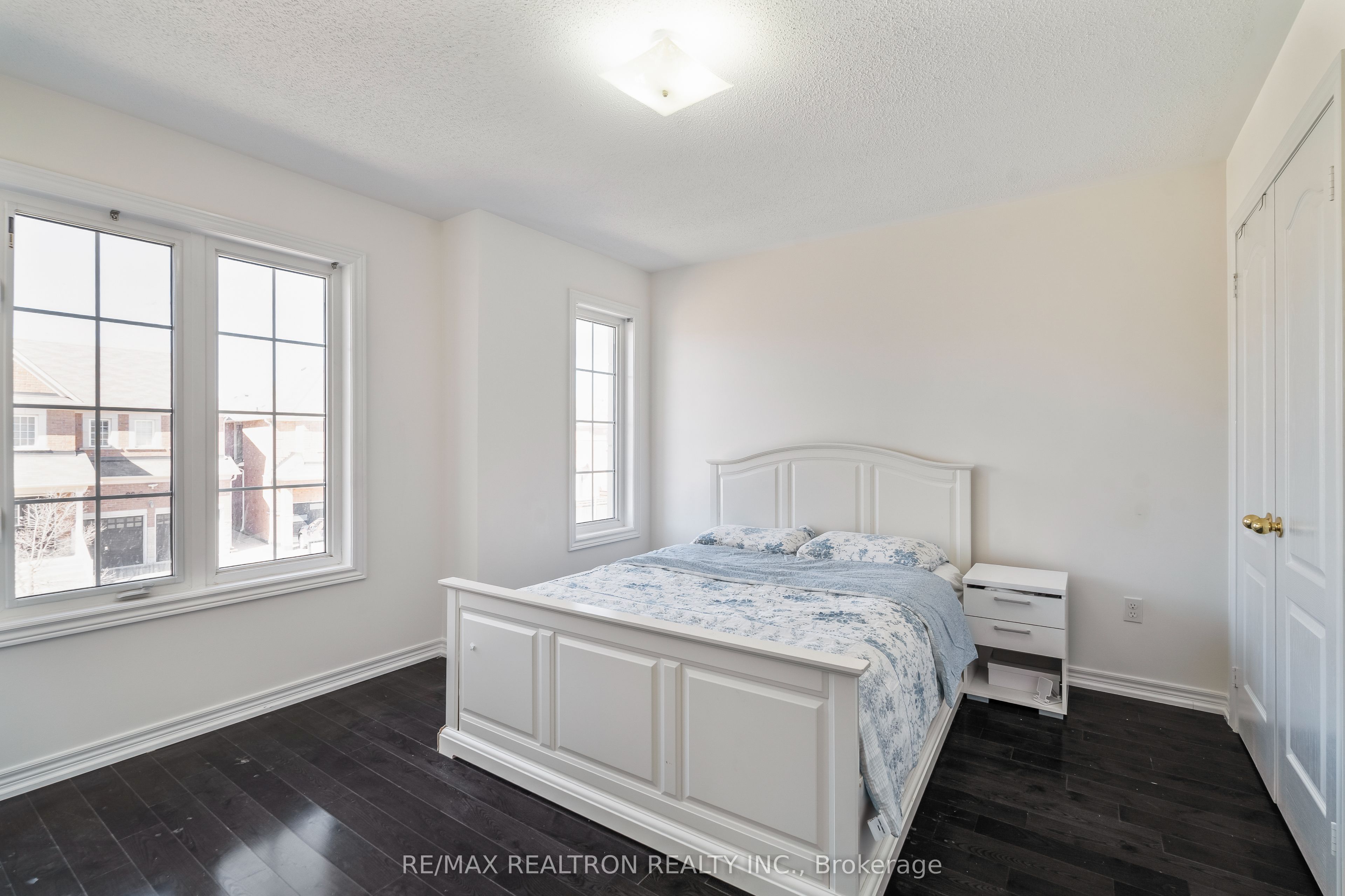 9 Constance Street Property Photo 28