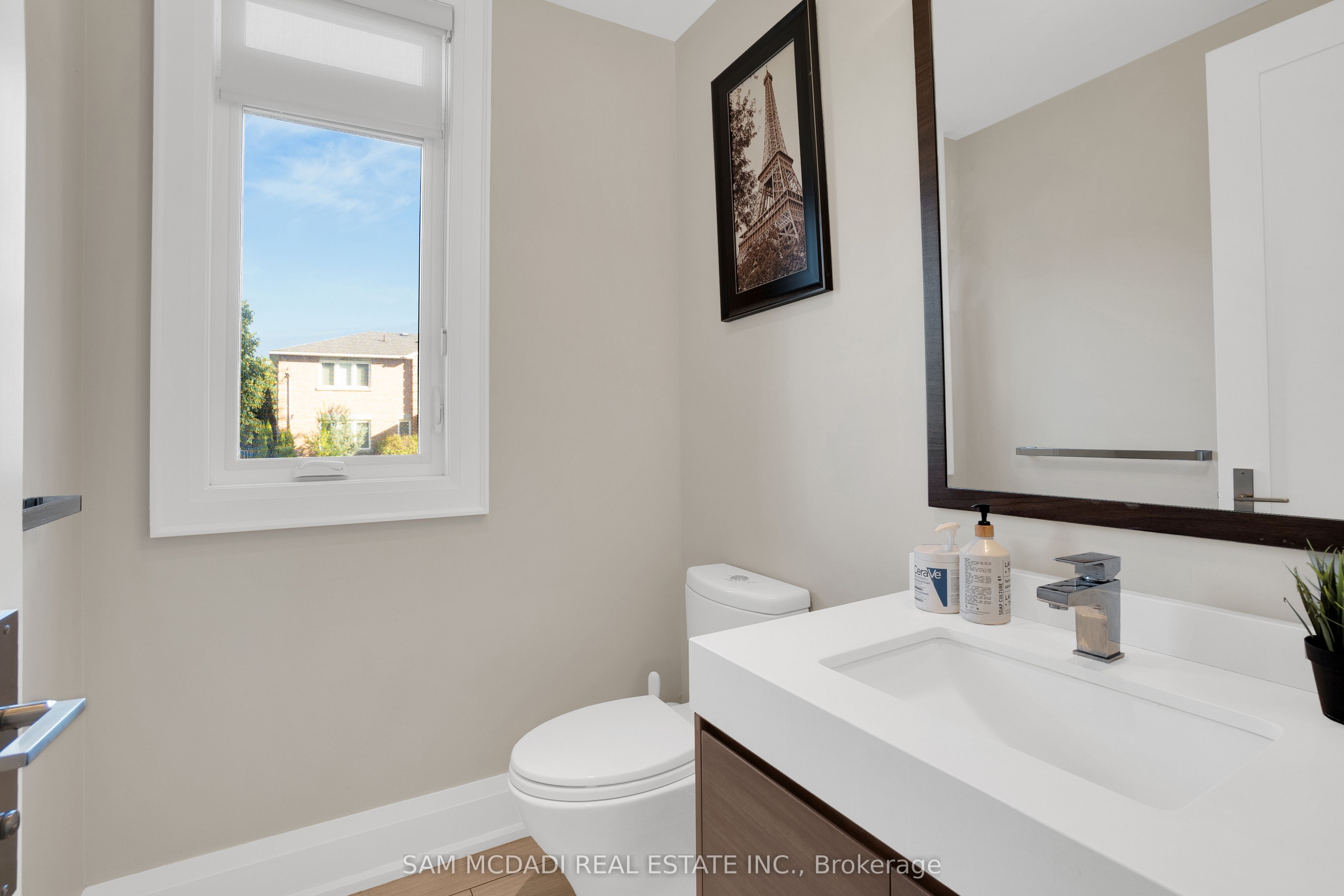 1196 Strathy Avenue Property Photo 5