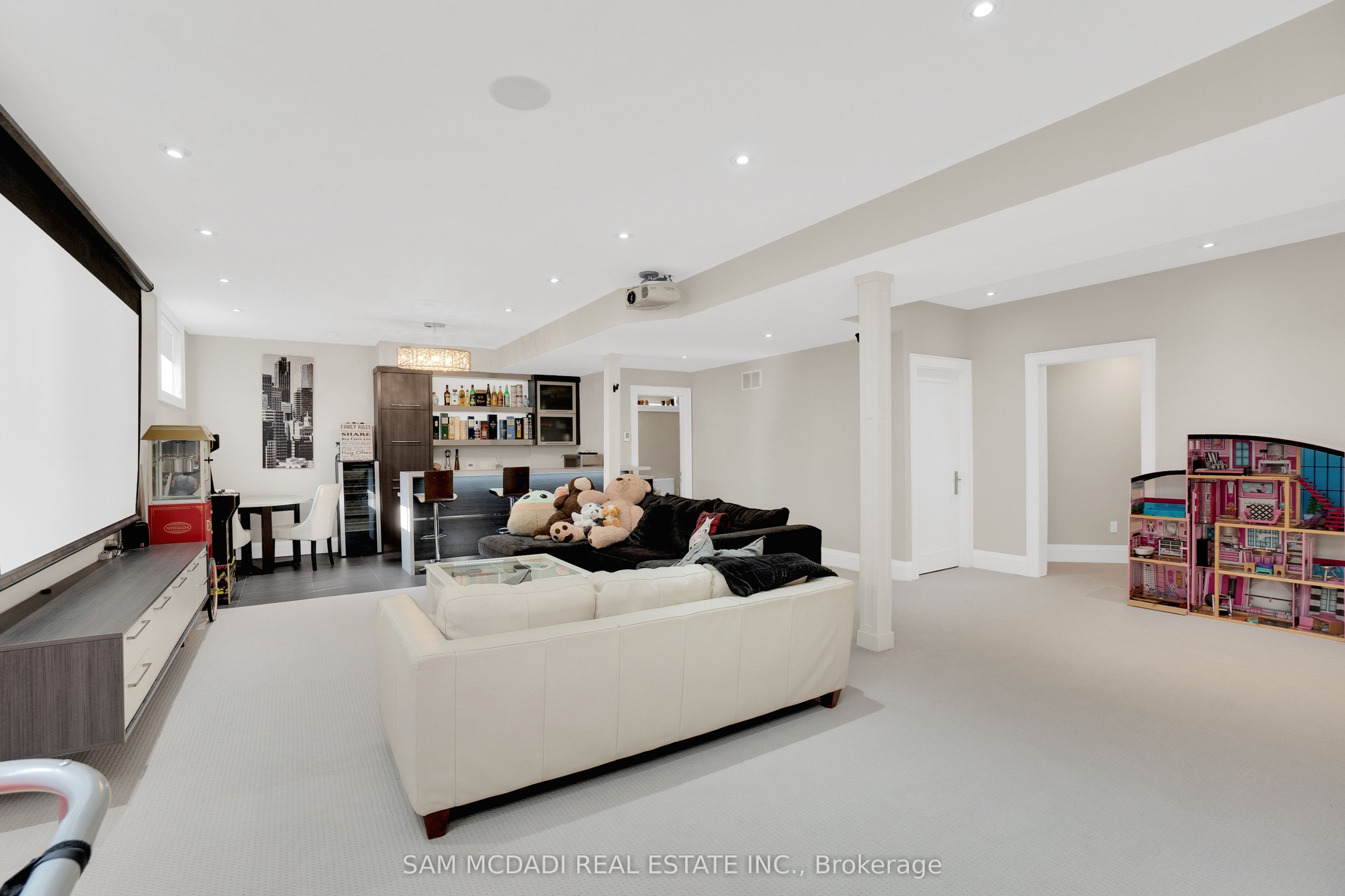 1196 Strathy Avenue Property Photo 32