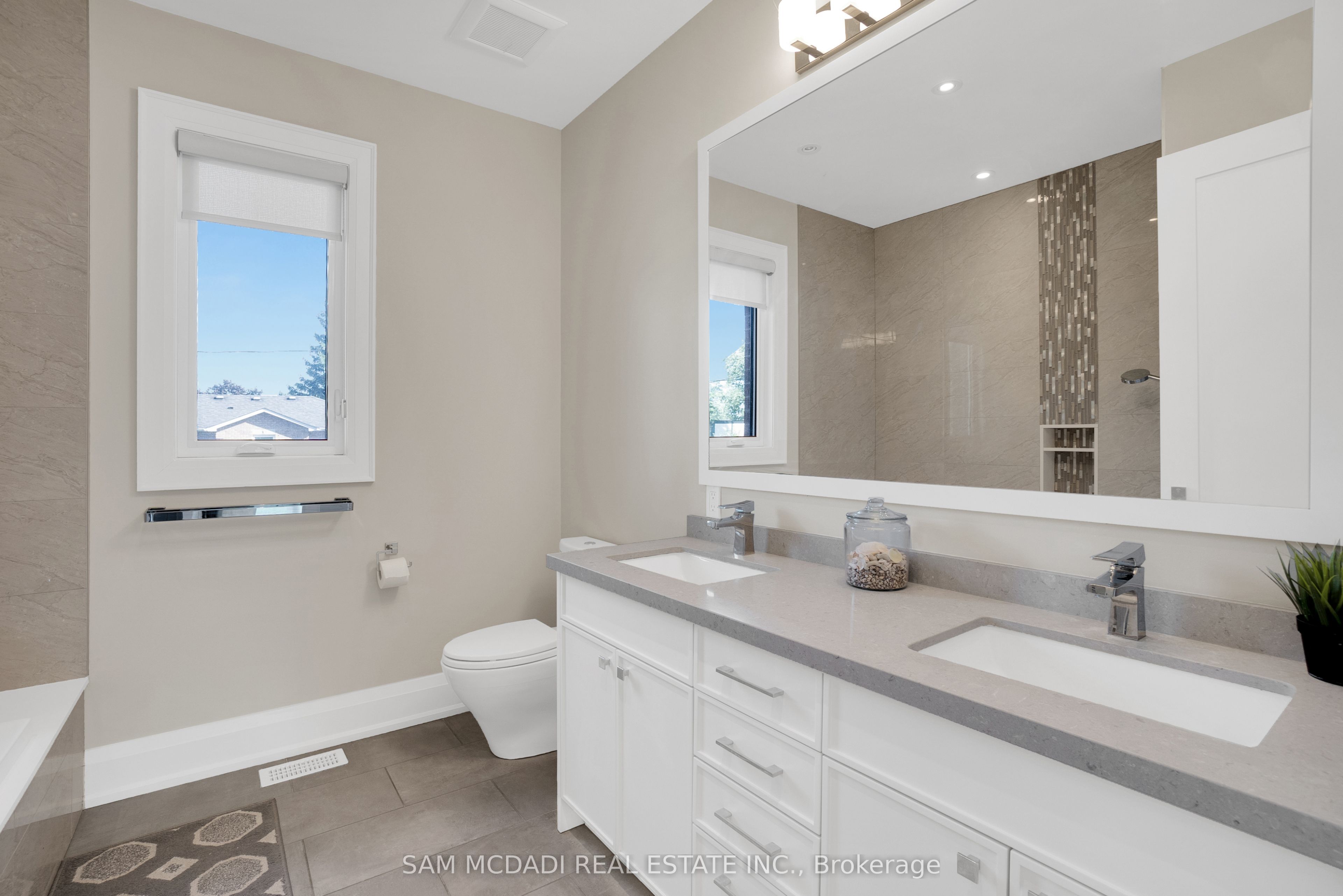1196 Strathy Avenue Property Photo 35