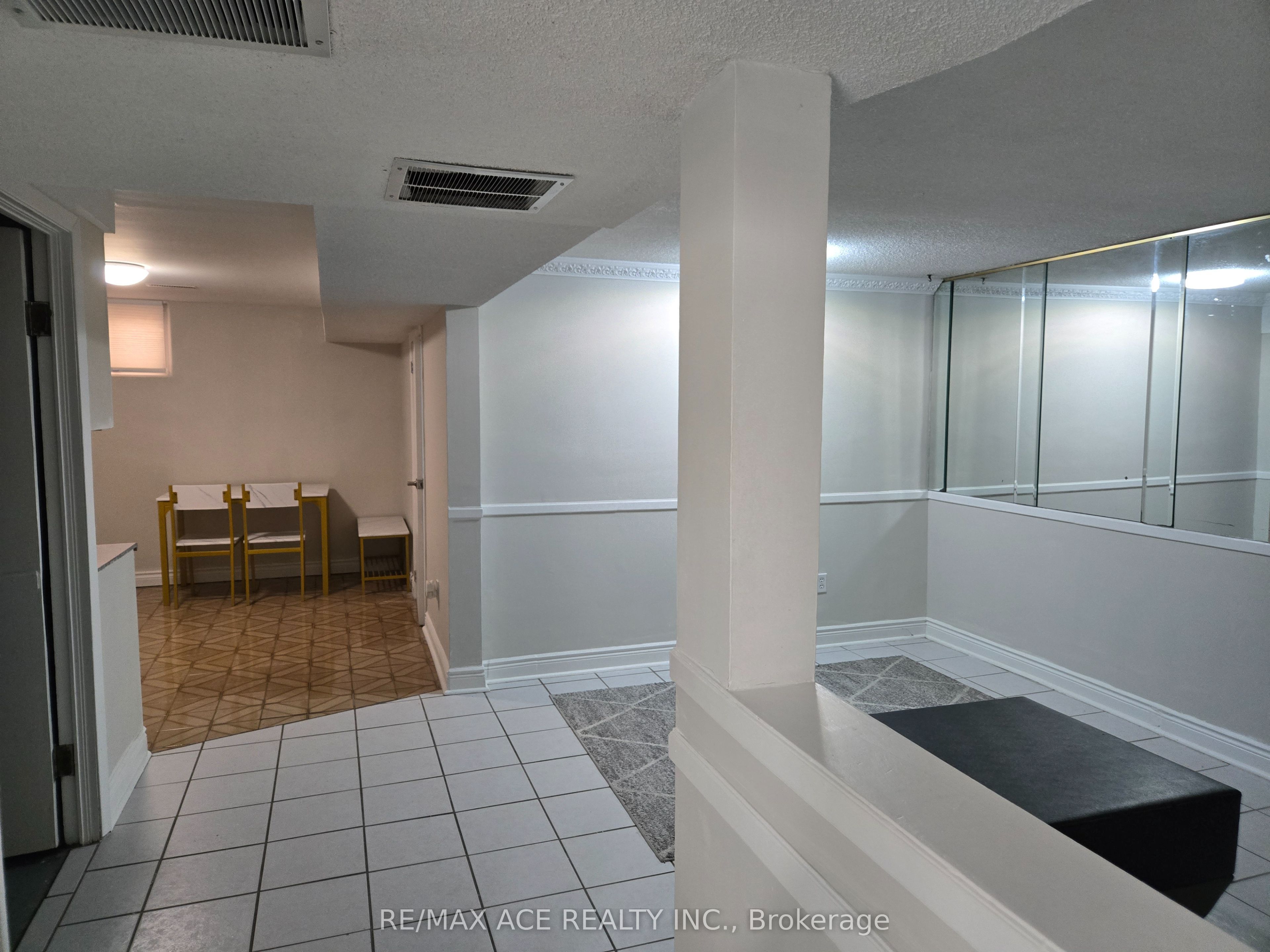 65 Dellbrook Crescent Bsmt Property Photo 3