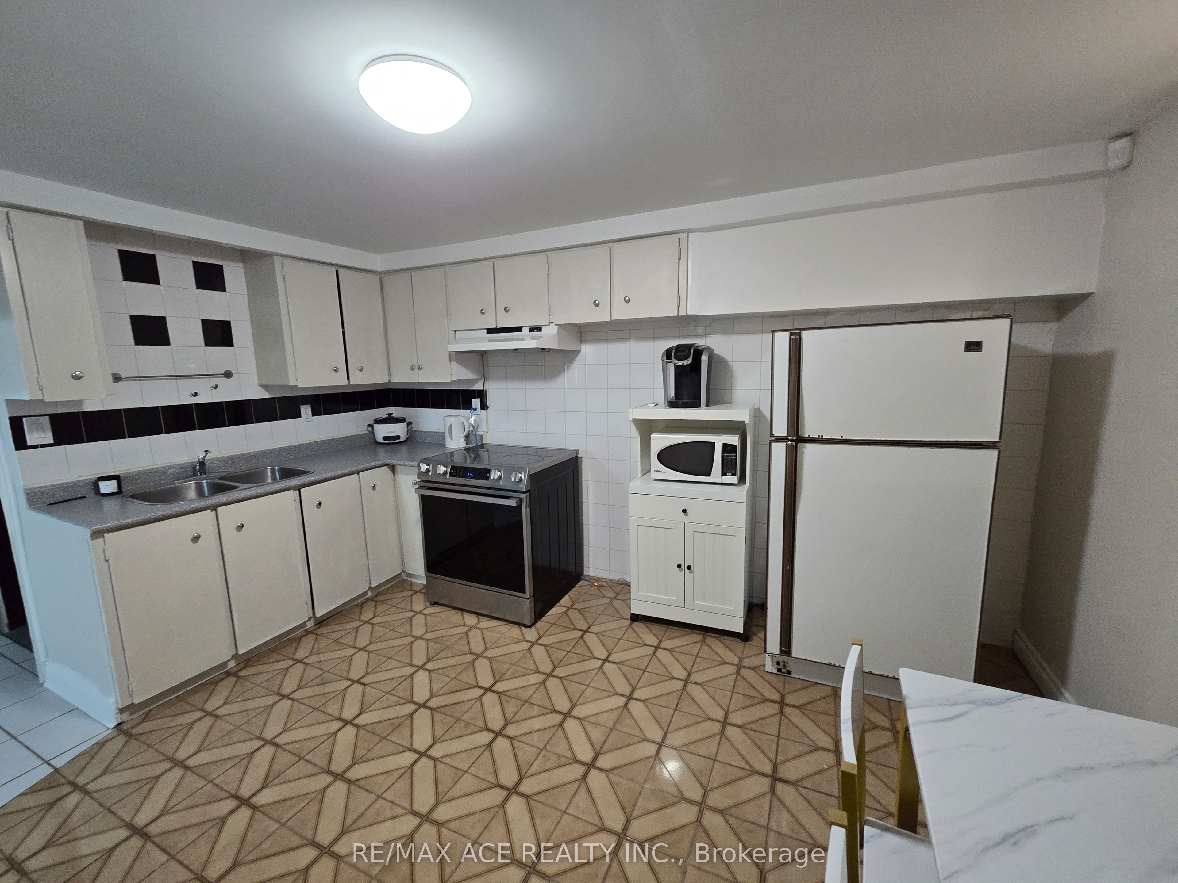 65 Dellbrook Crescent Bsmt Property Photo 6
