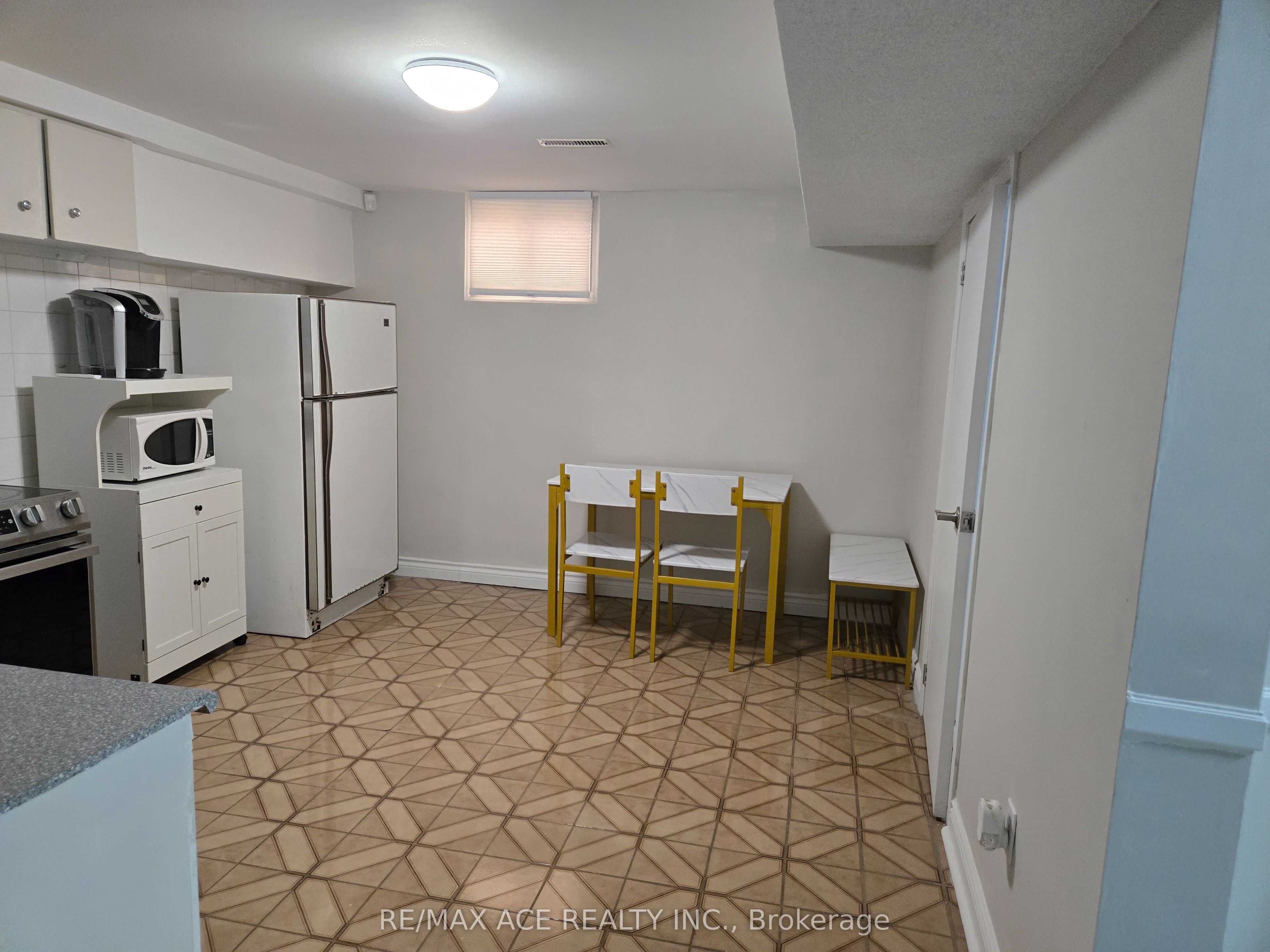 65 Dellbrook Crescent Bsmt Property Photo 11