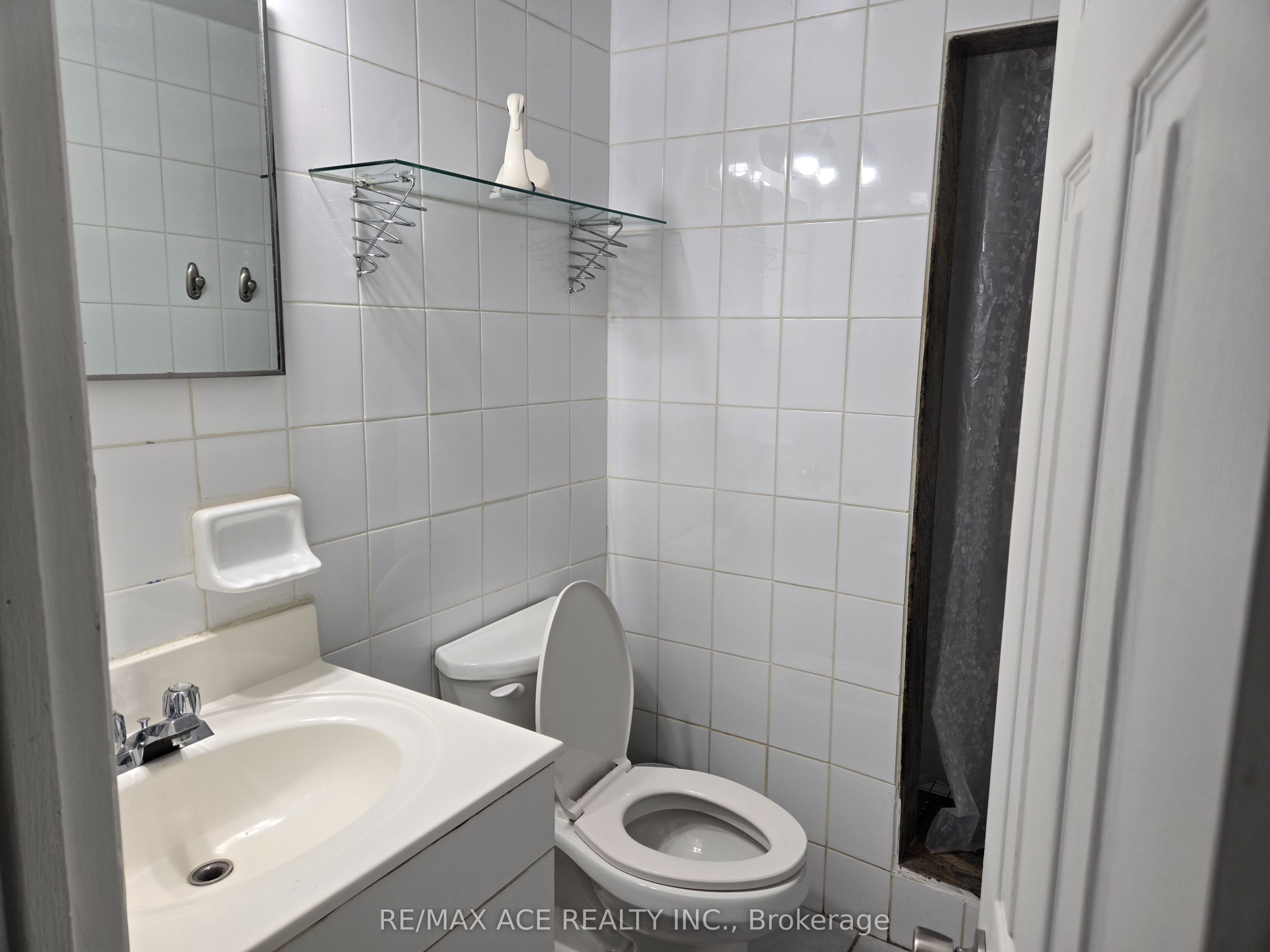 65 Dellbrook Crescent Bsmt Property Photo 16