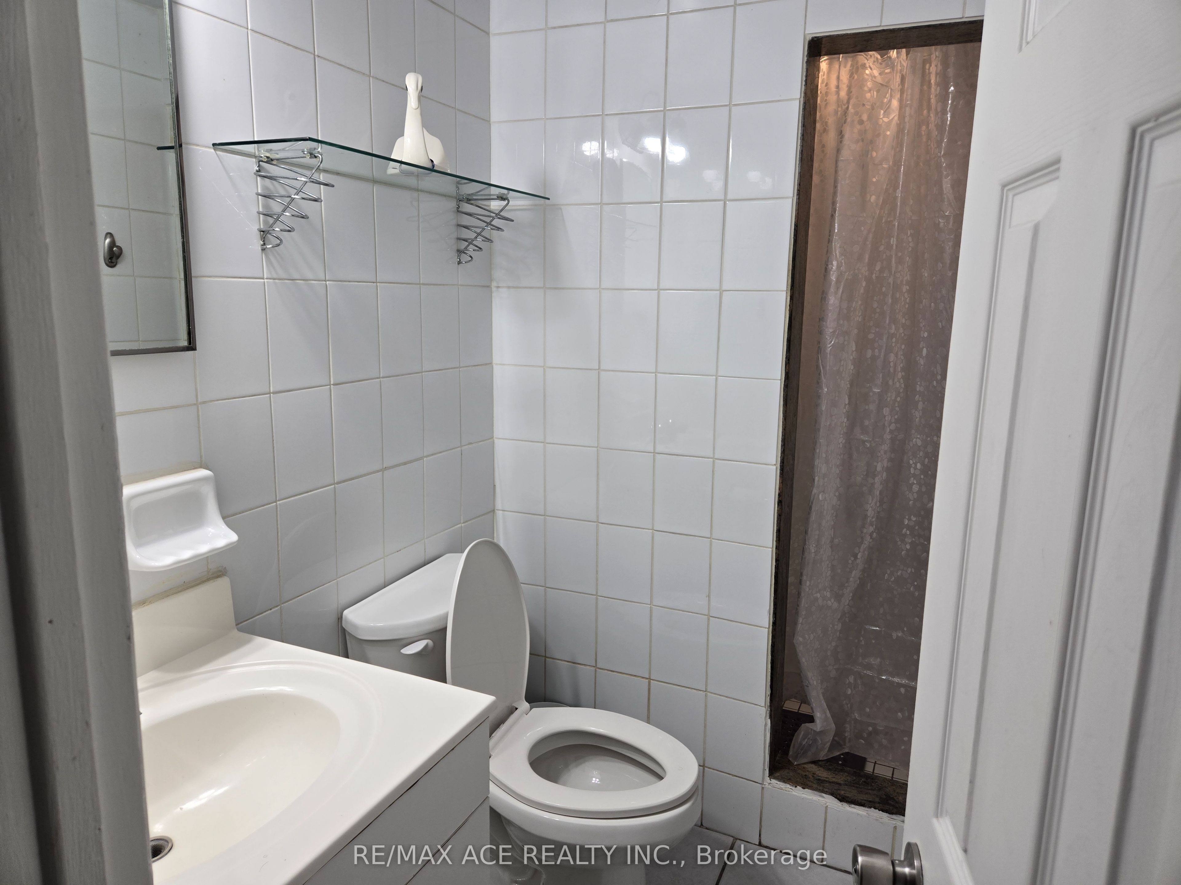 65 Dellbrook Crescent Bsmt Property Photo 17