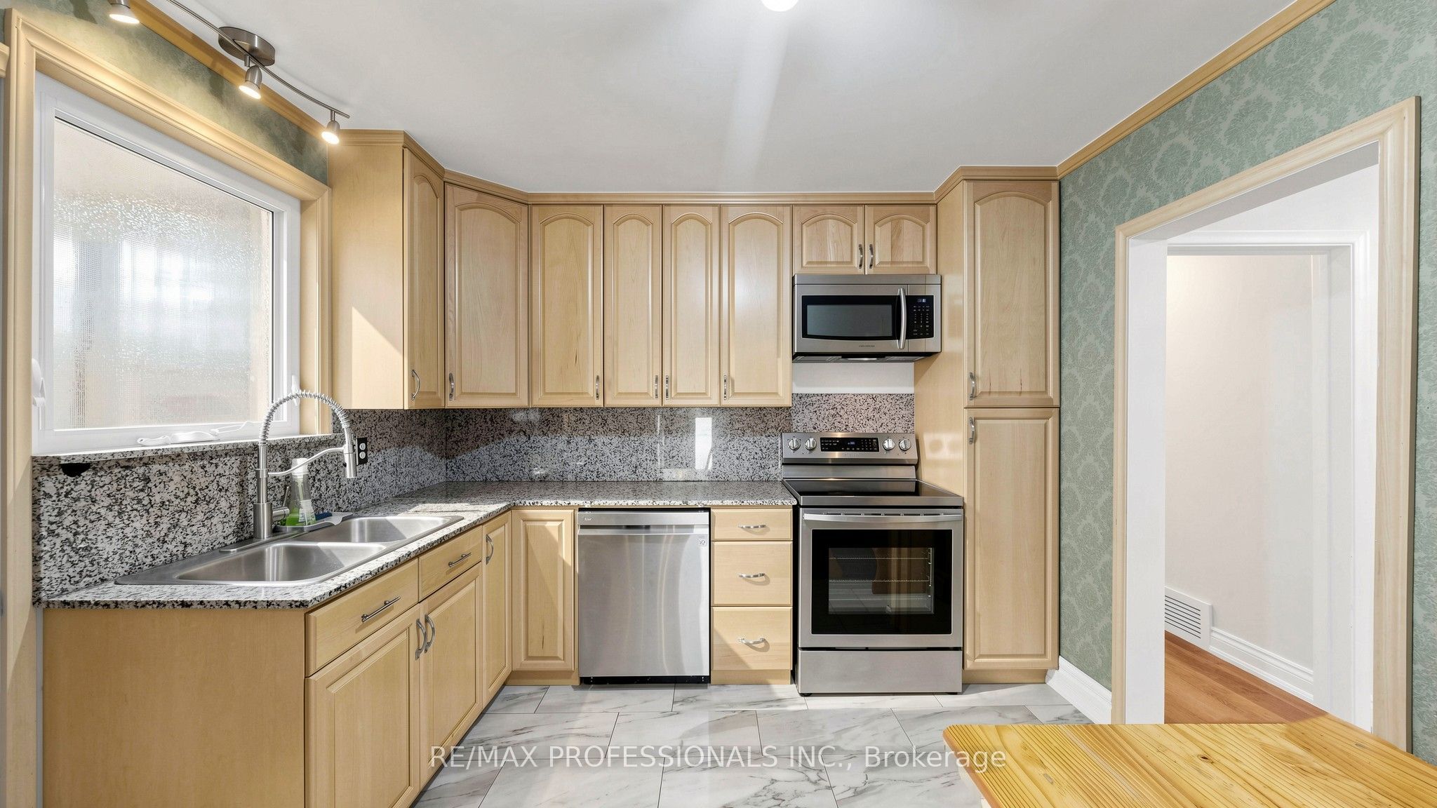32 Sellmar Road Property Photo 8