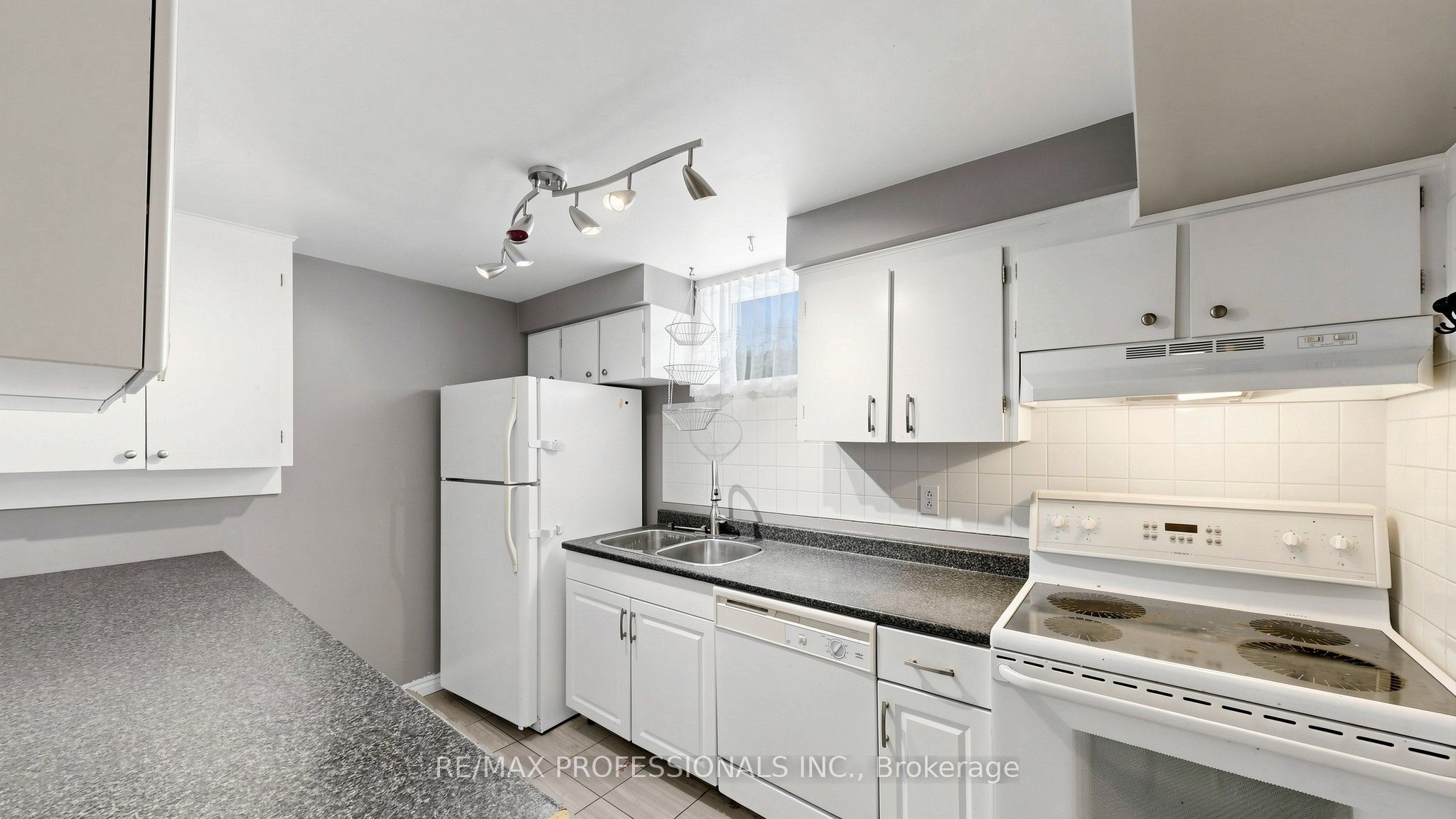 32 Sellmar Road Property Photo 33
