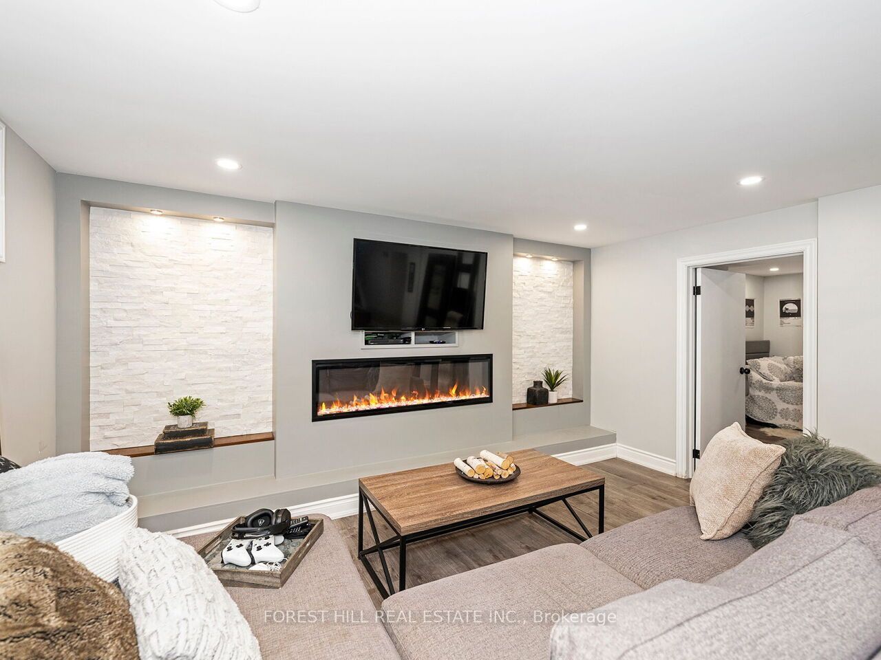 159 Robinwood Crescent Property Photo 30