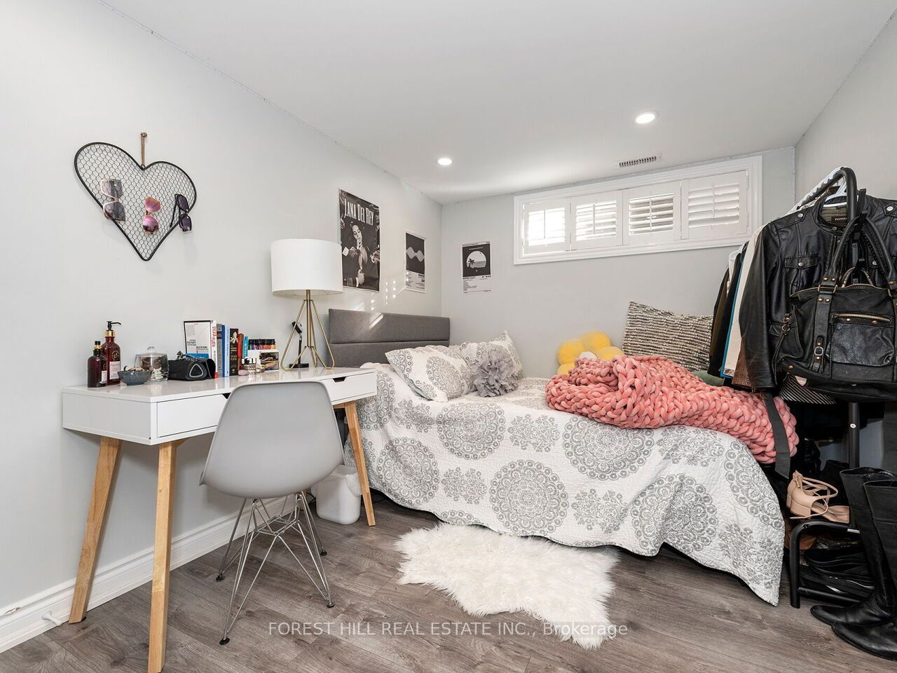 159 Robinwood Crescent Property Photo 32