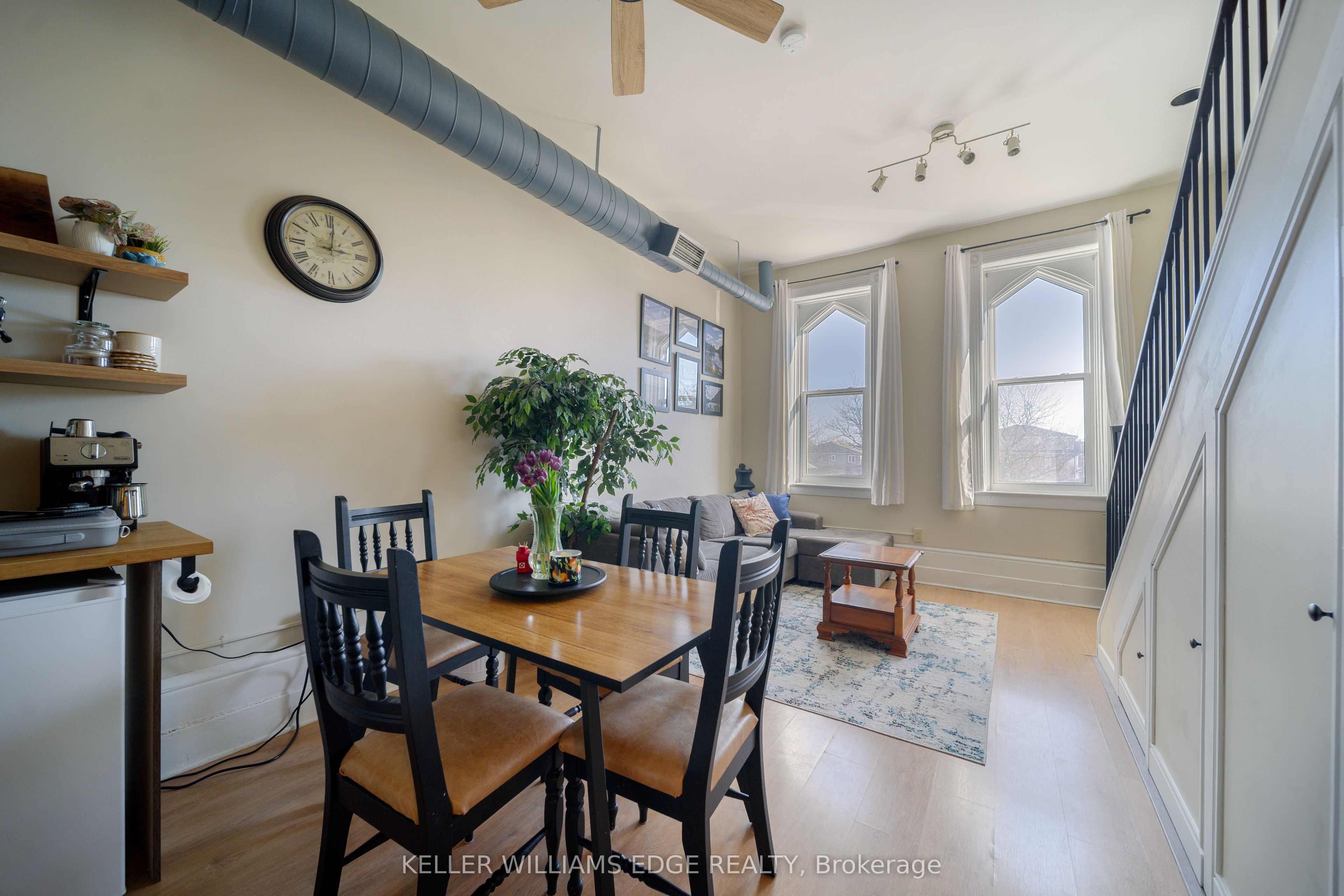 123 Broadway Avenue E Property Photo 7