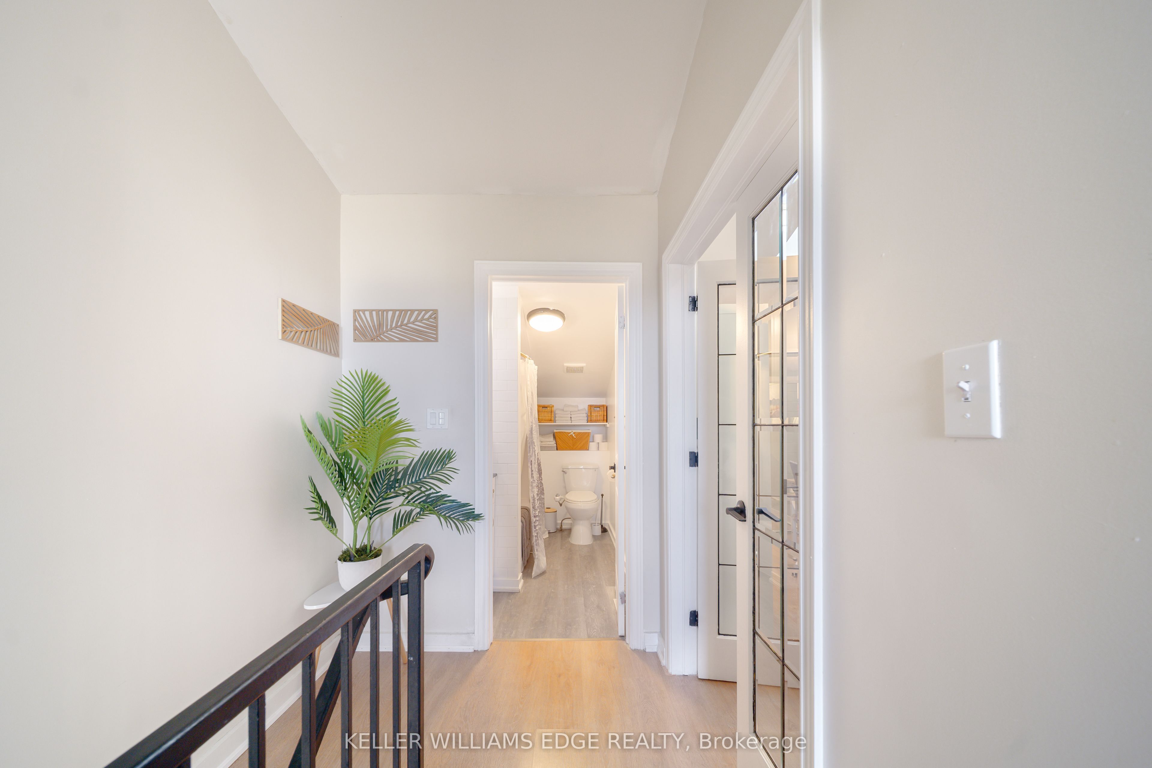 123 Broadway Avenue E Property Photo 19