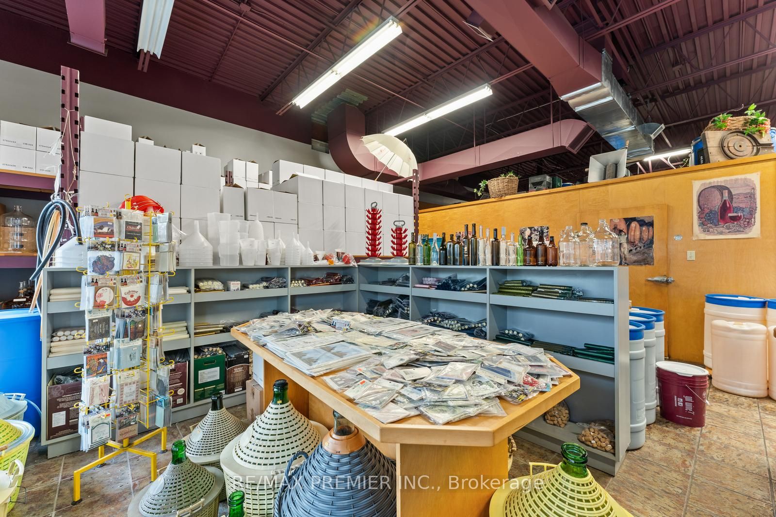 410 Speers Road Property Photo 10