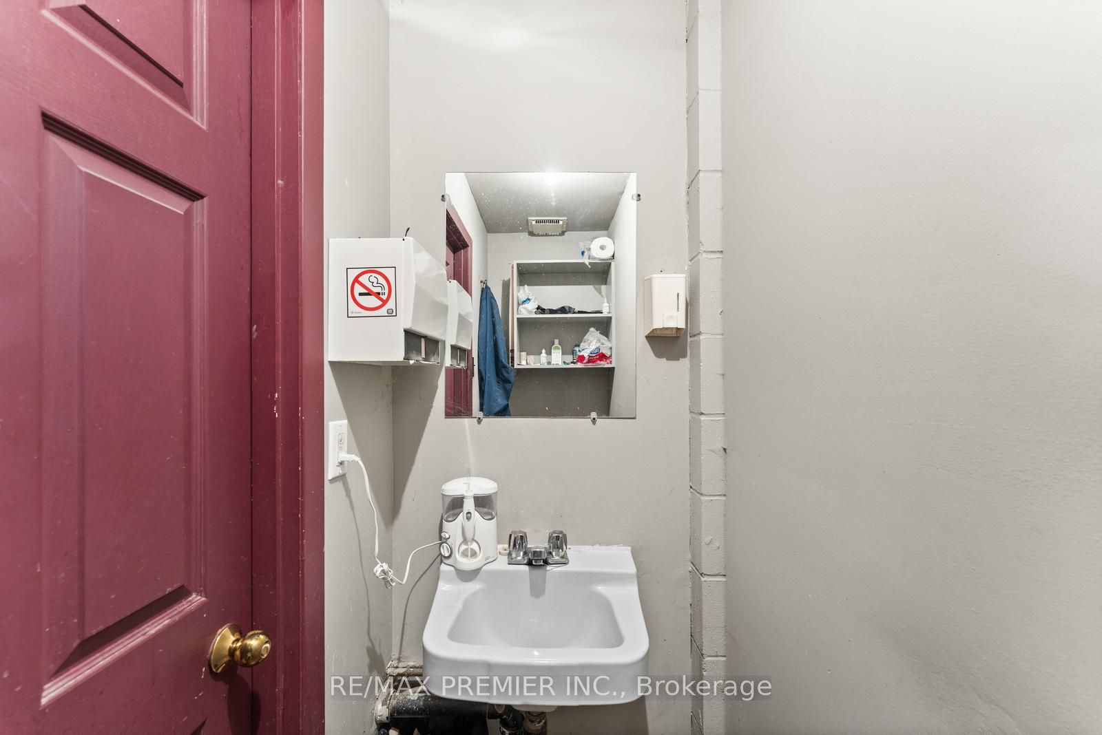 410 Speers Road Property Photo 25