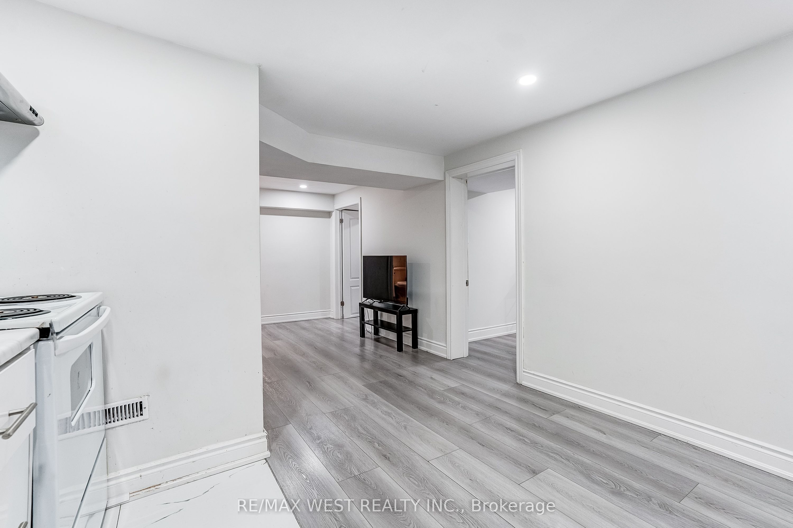 19 Archway Crescent Property Photo 35