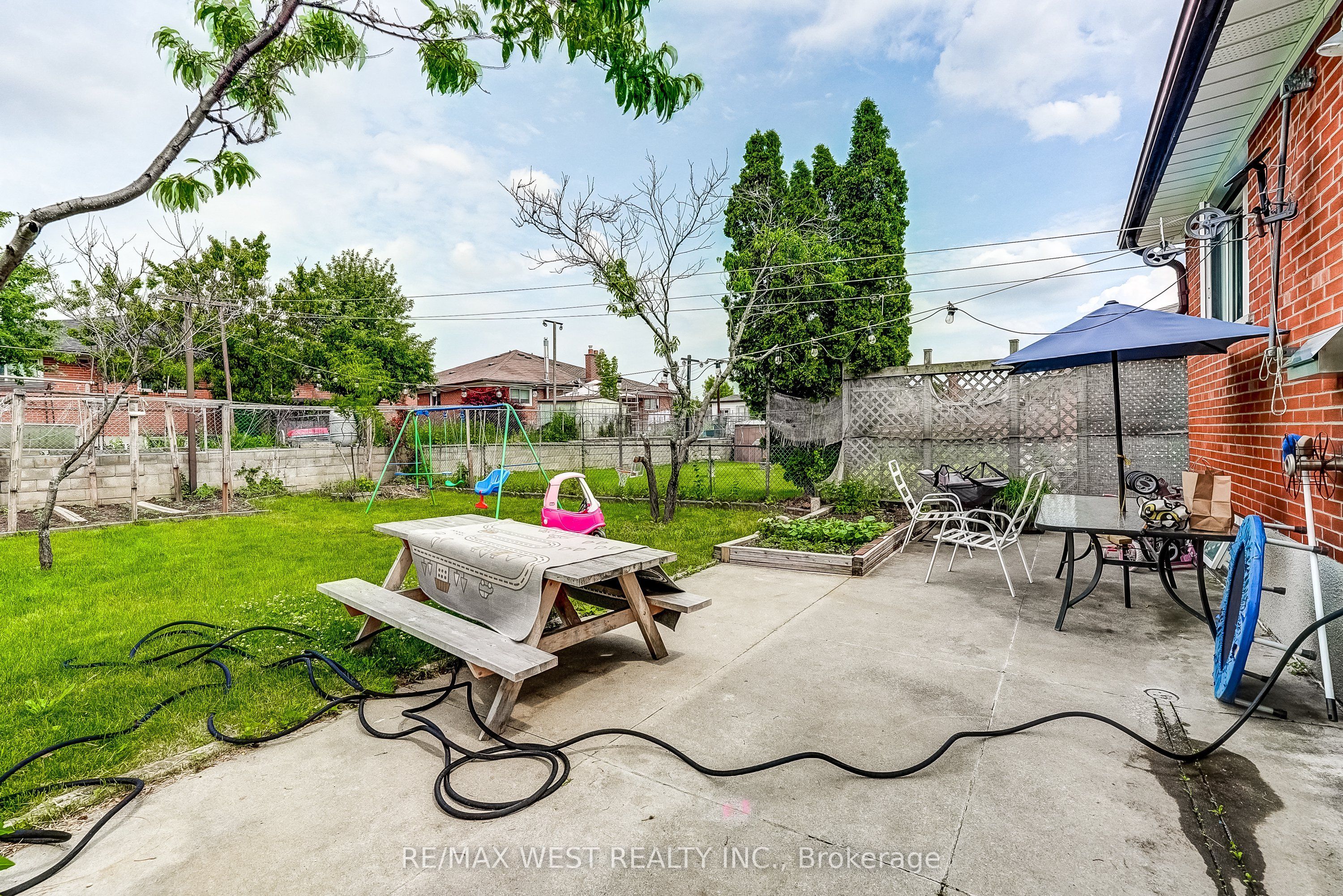 19 Archway Crescent Property Photo 48