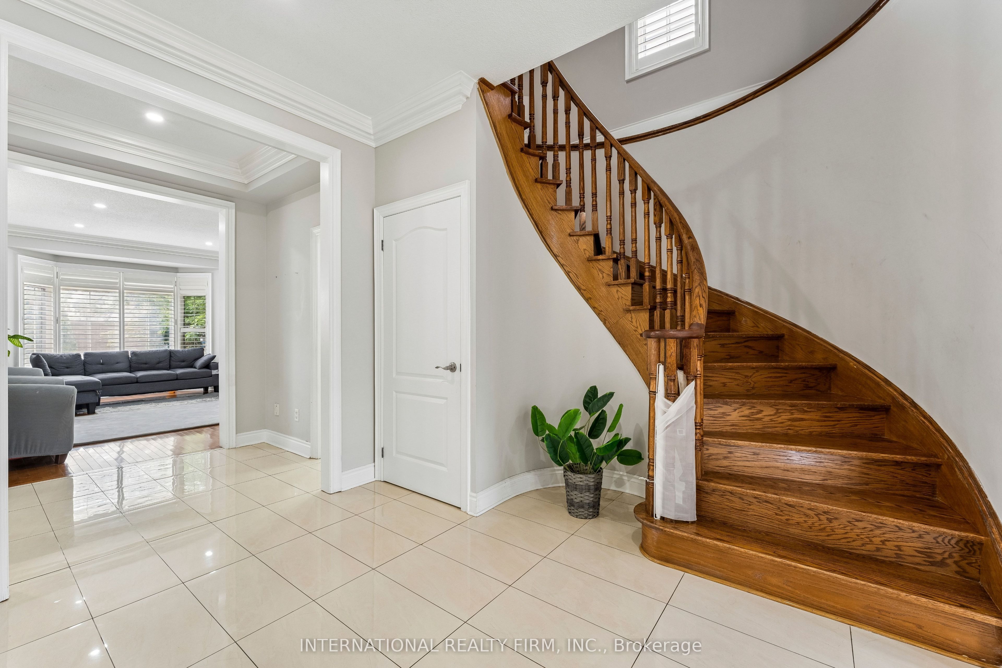 8 Redwillow Road Property Photo 5