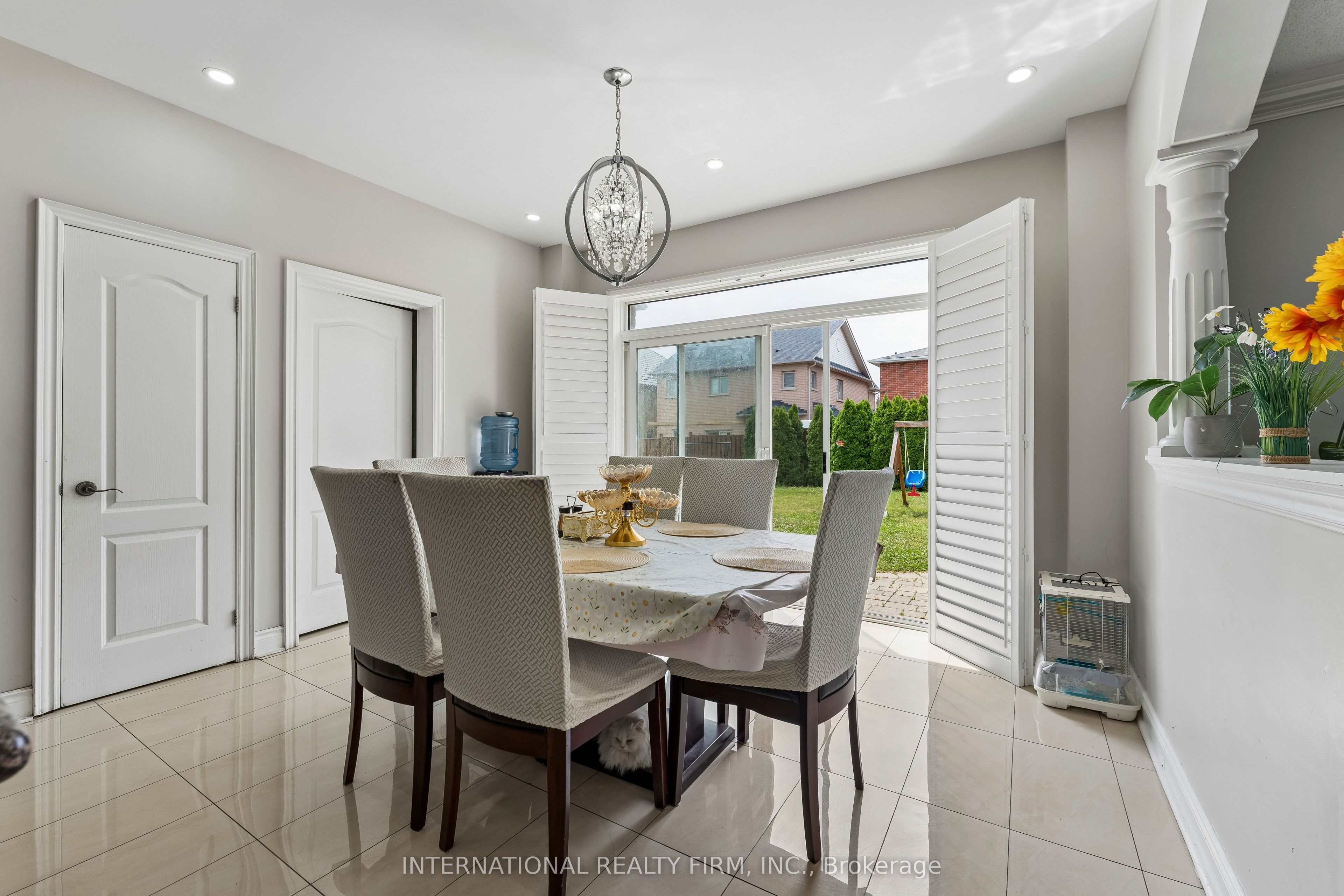 8 Redwillow Road Property Photo 10