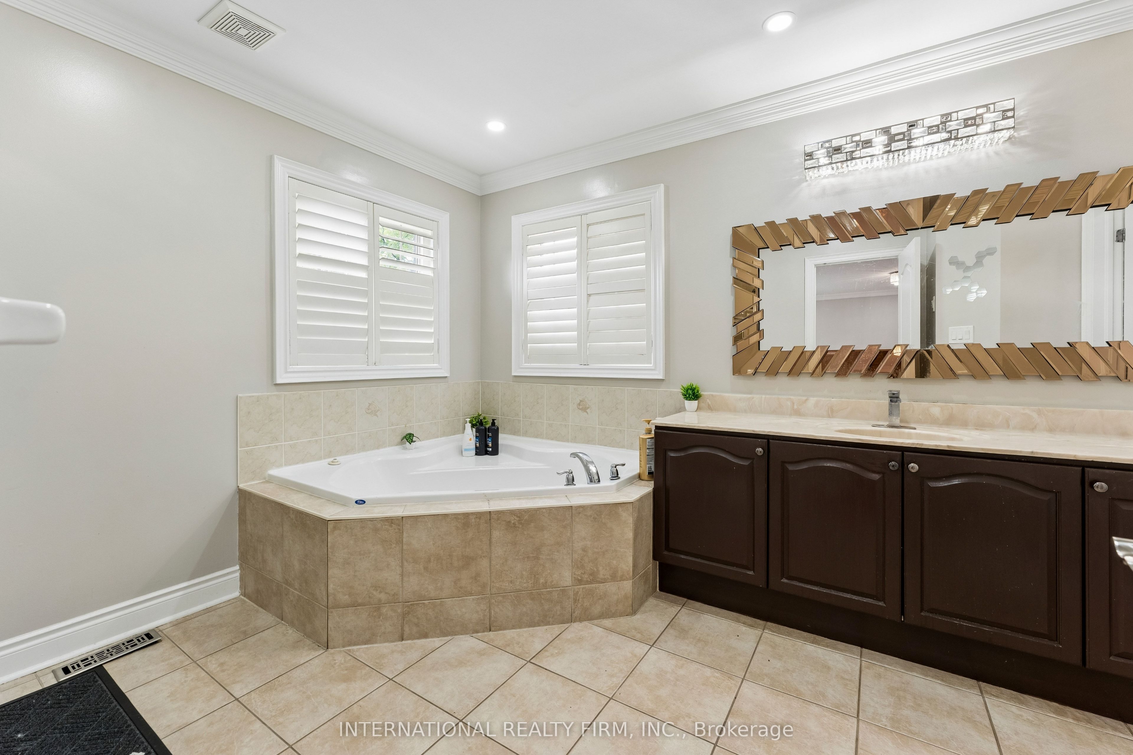 8 Redwillow Road Property Photo 20