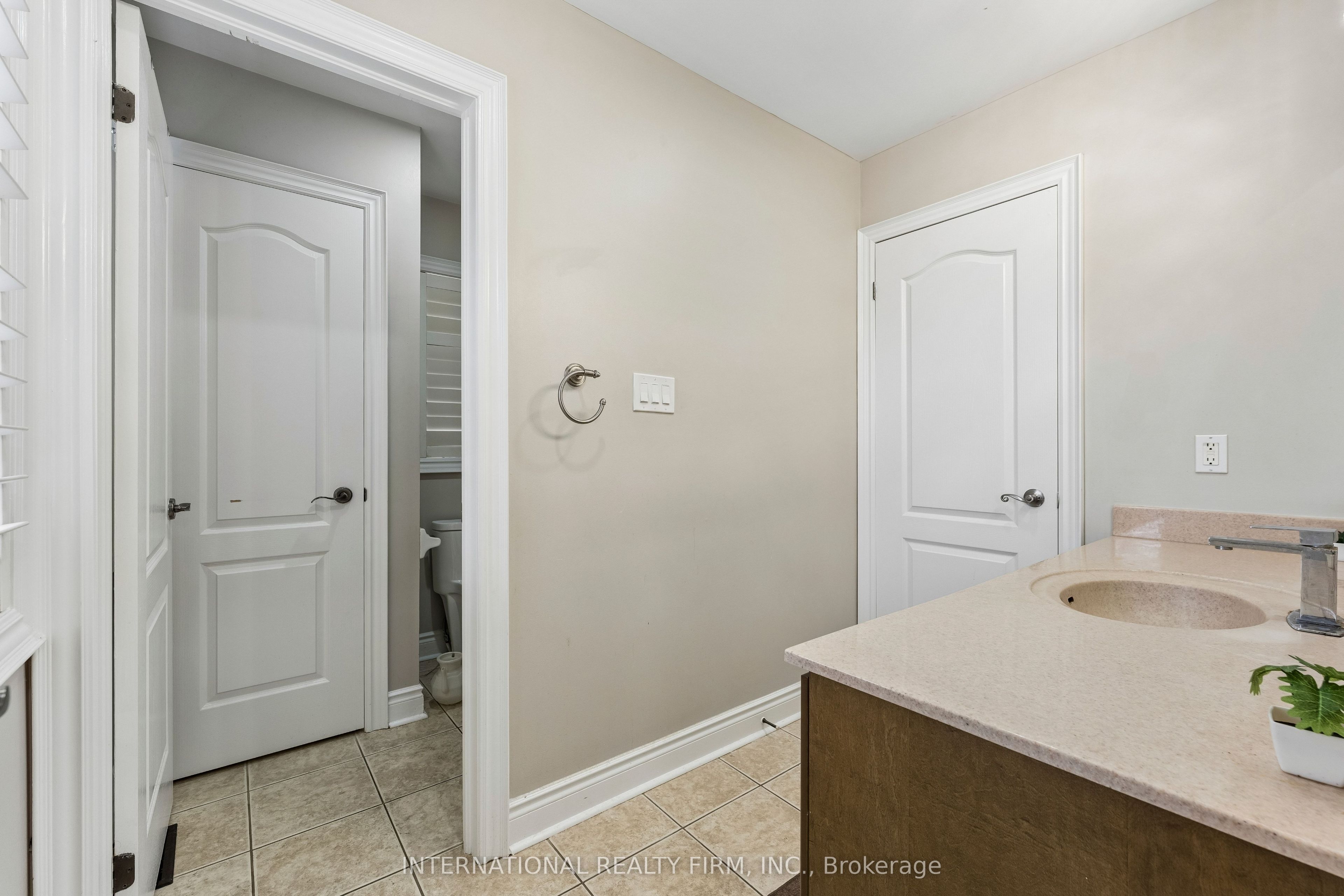 8 Redwillow Road Property Photo 24