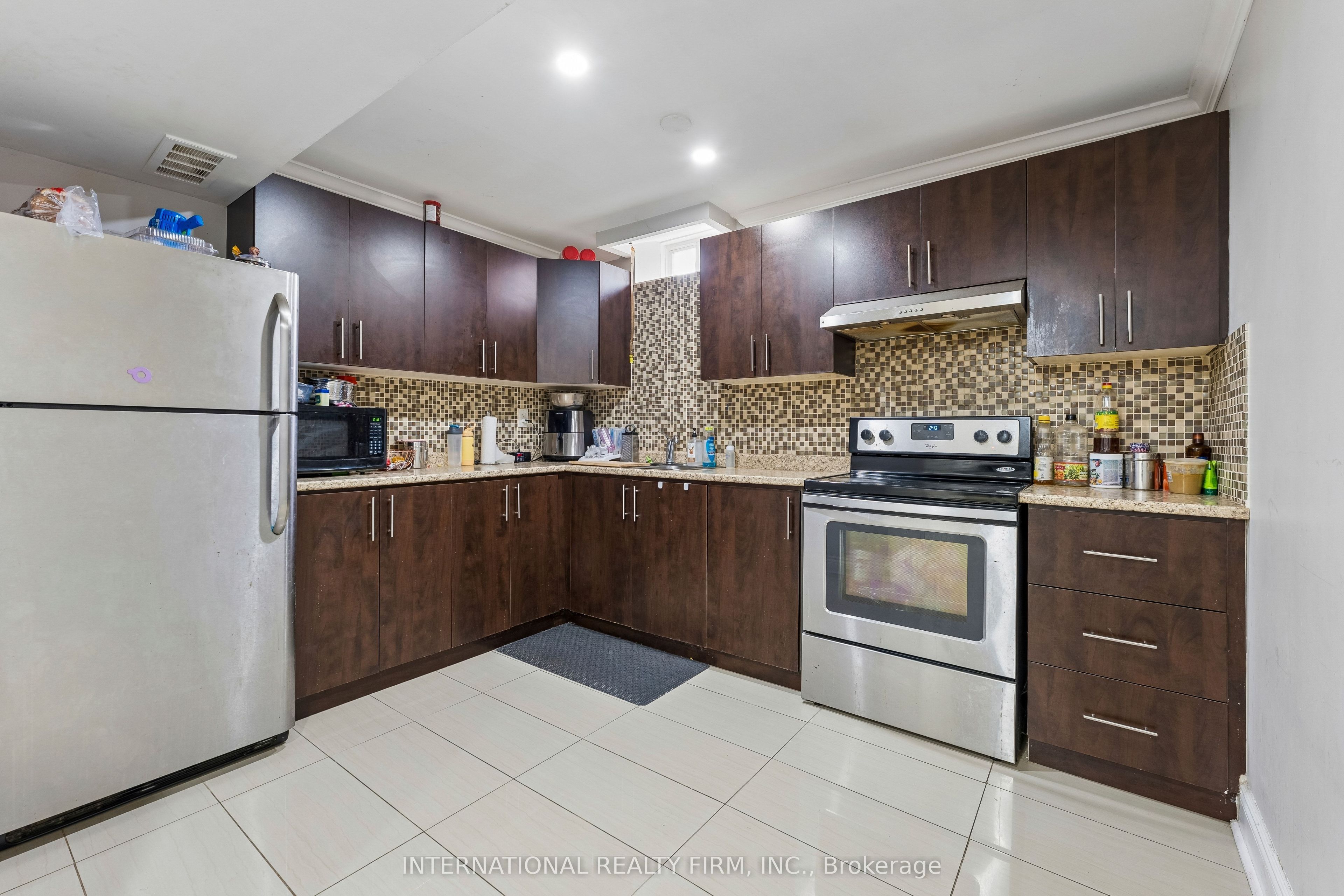 8 Redwillow Road Property Photo 34