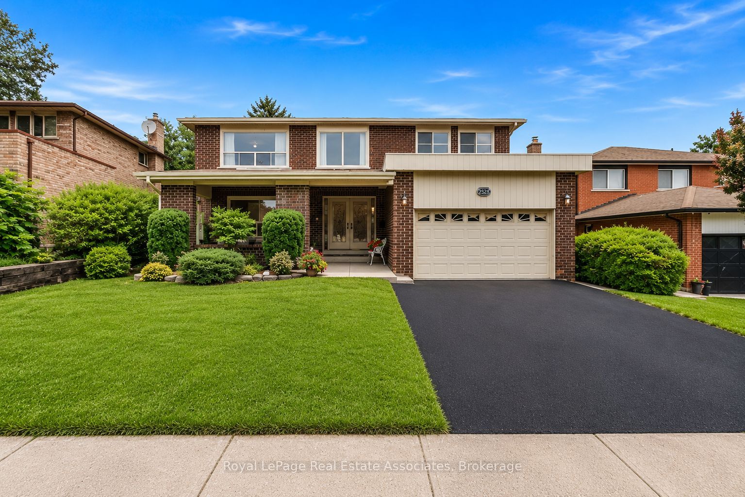 2529 Claymore Crescent Property Photo 1