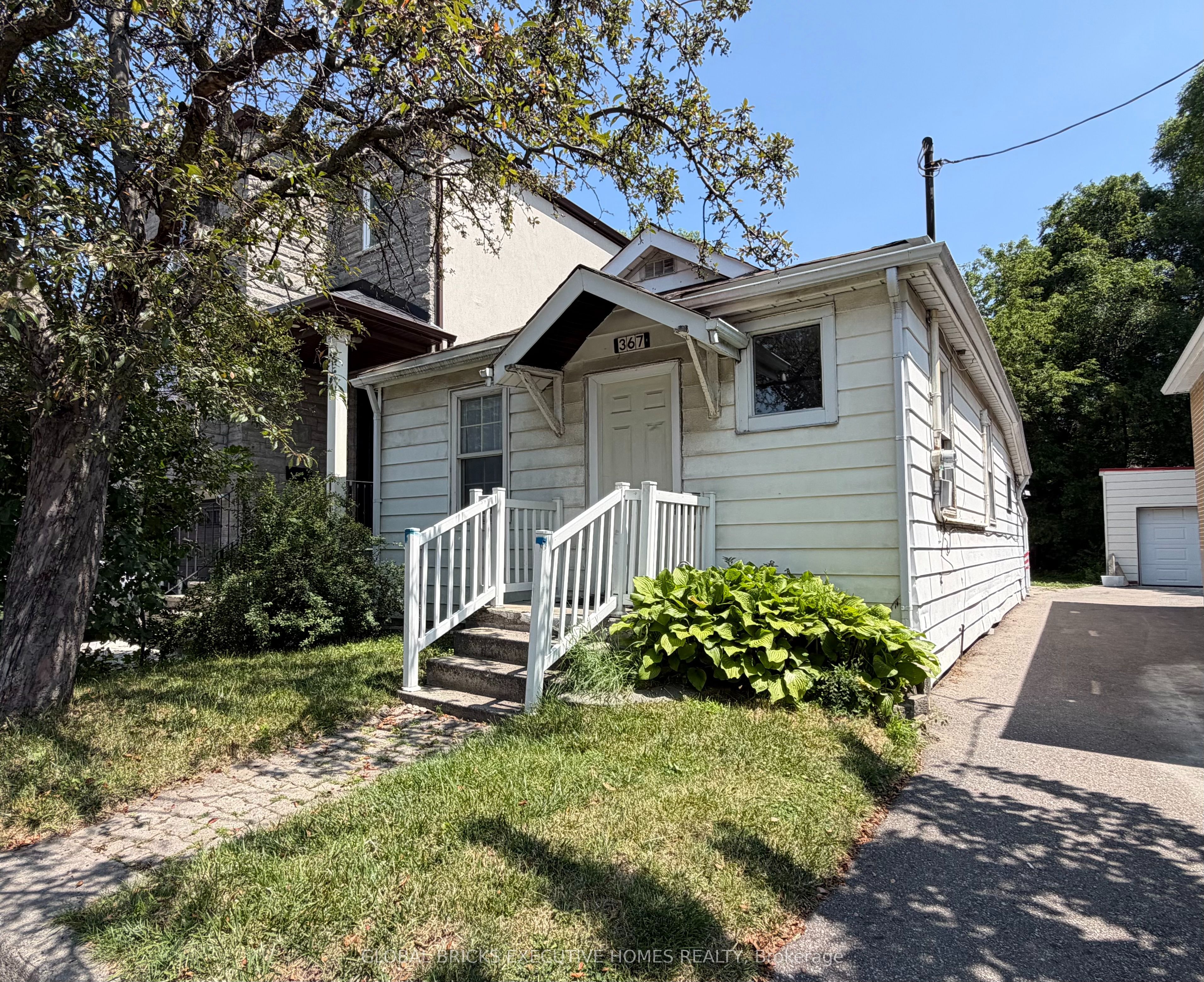 367 Kipling Avenue Property Photo 1