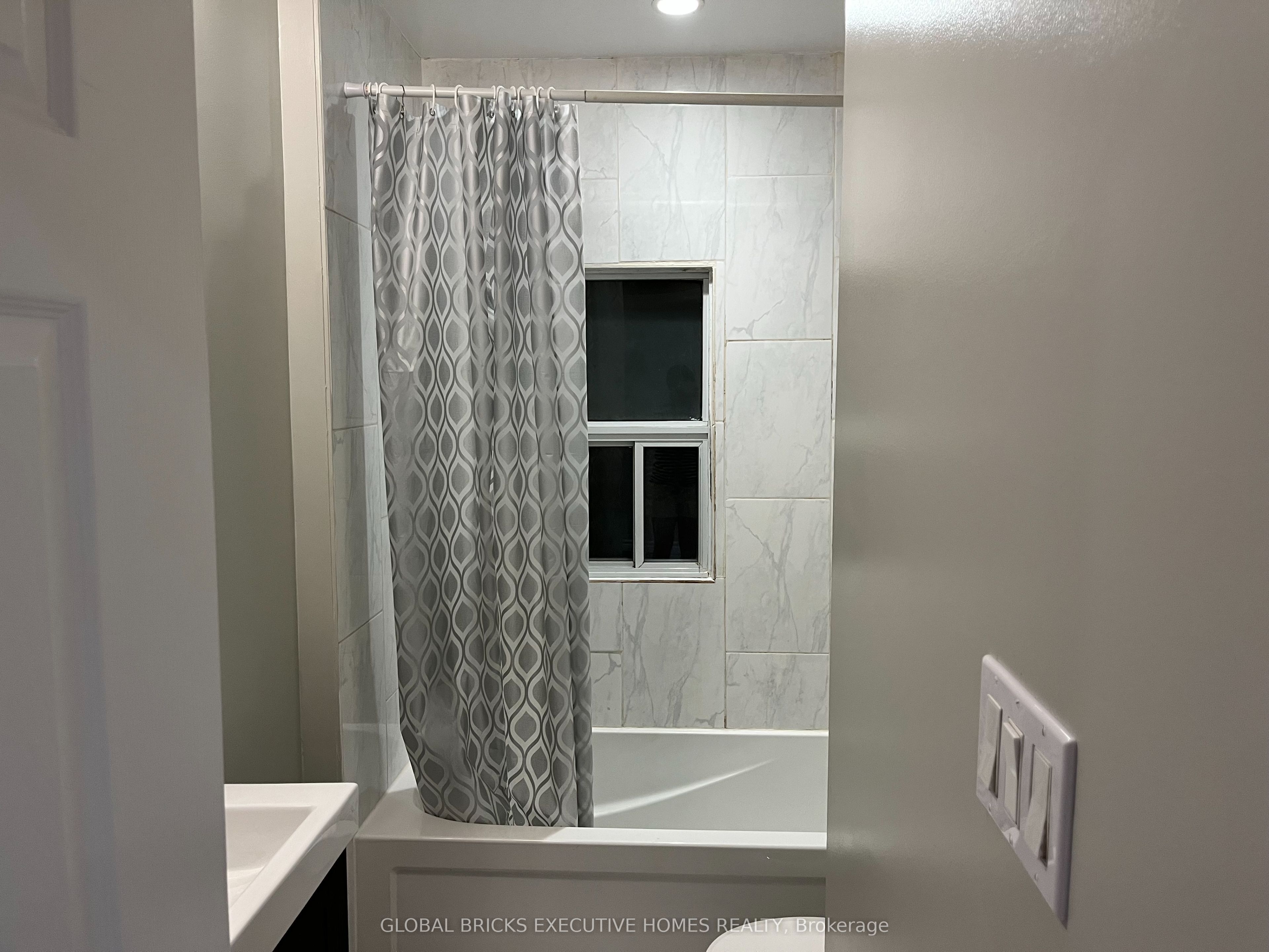 367 Kipling Avenue Property Photo 4