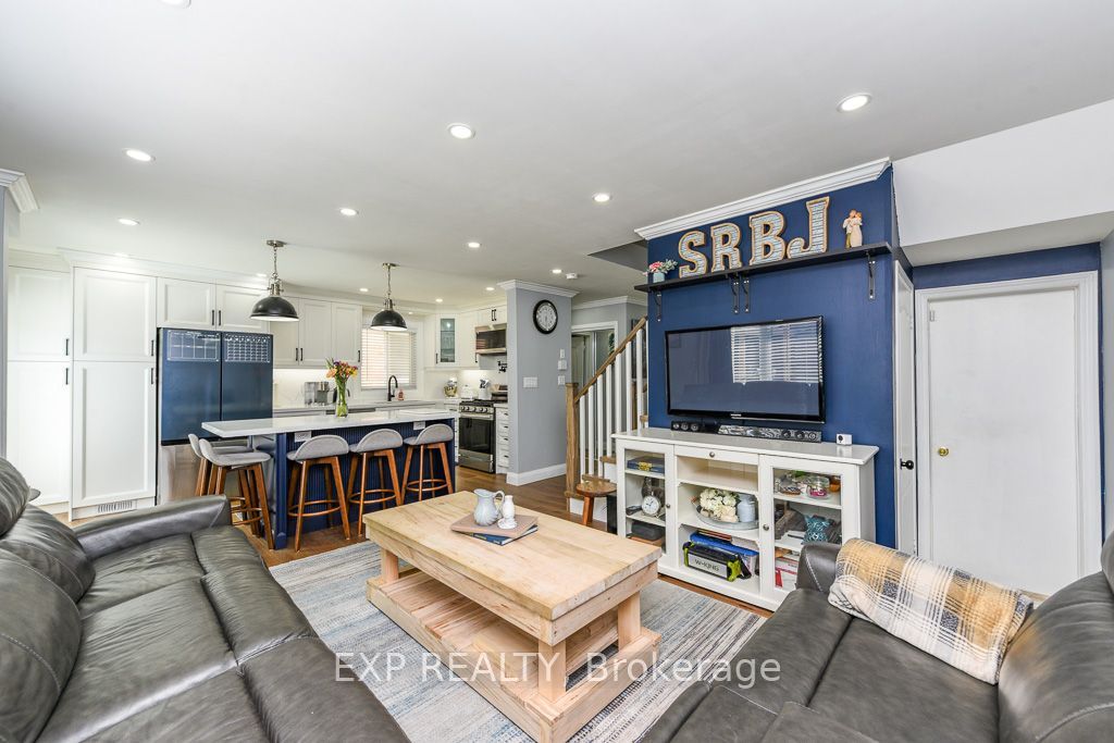 65 Jessop Drive Property Photo 4