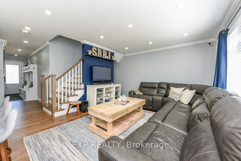 65 Jessop Drive Property Photo 9