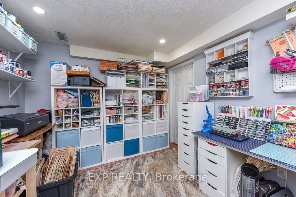 65 Jessop Drive Property Photo 39