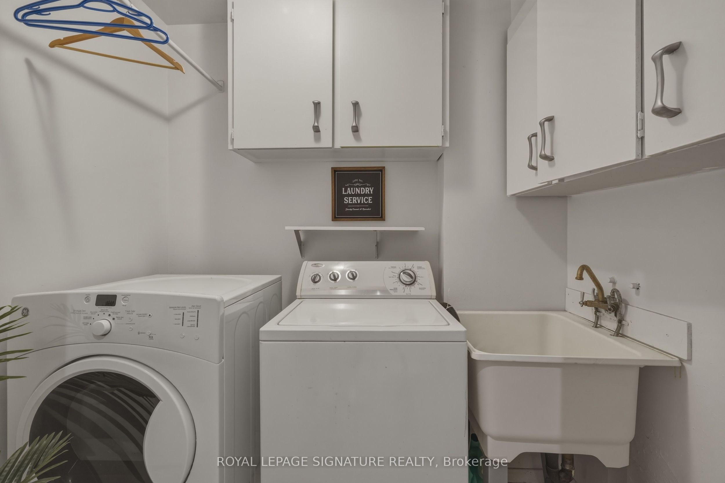 1843 Stonepath Crescent Property Photo 26