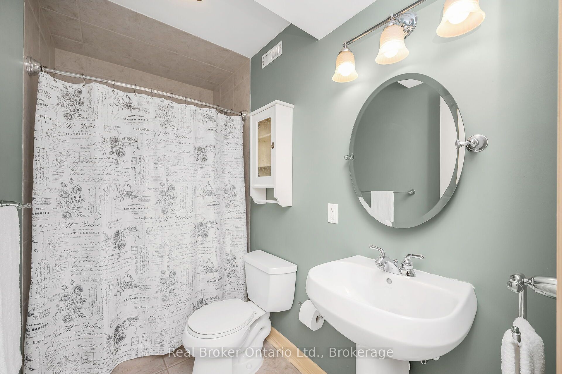 285 Surrey Drive Property Photo 21