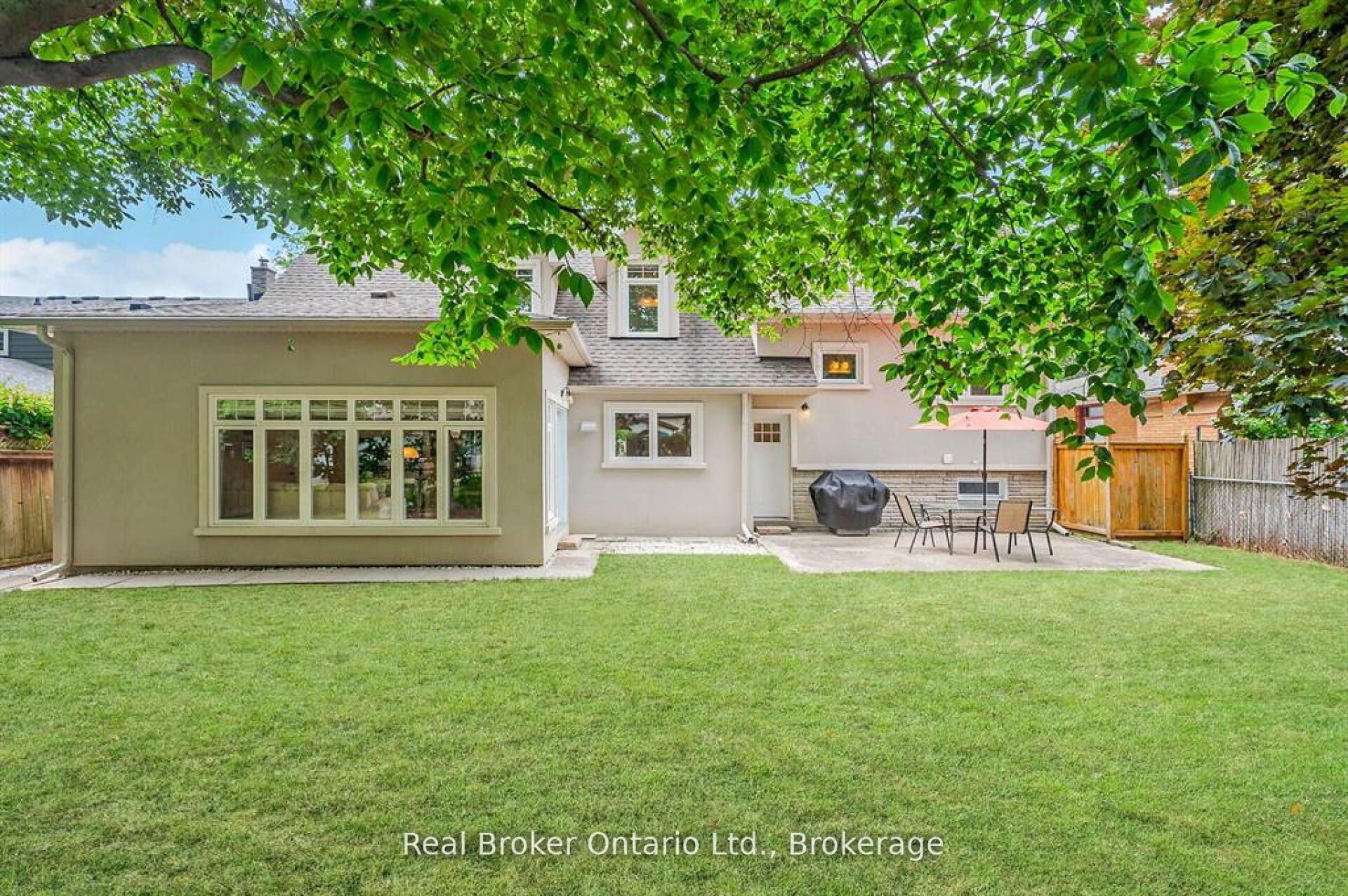 285 Surrey Drive Property Photo 39