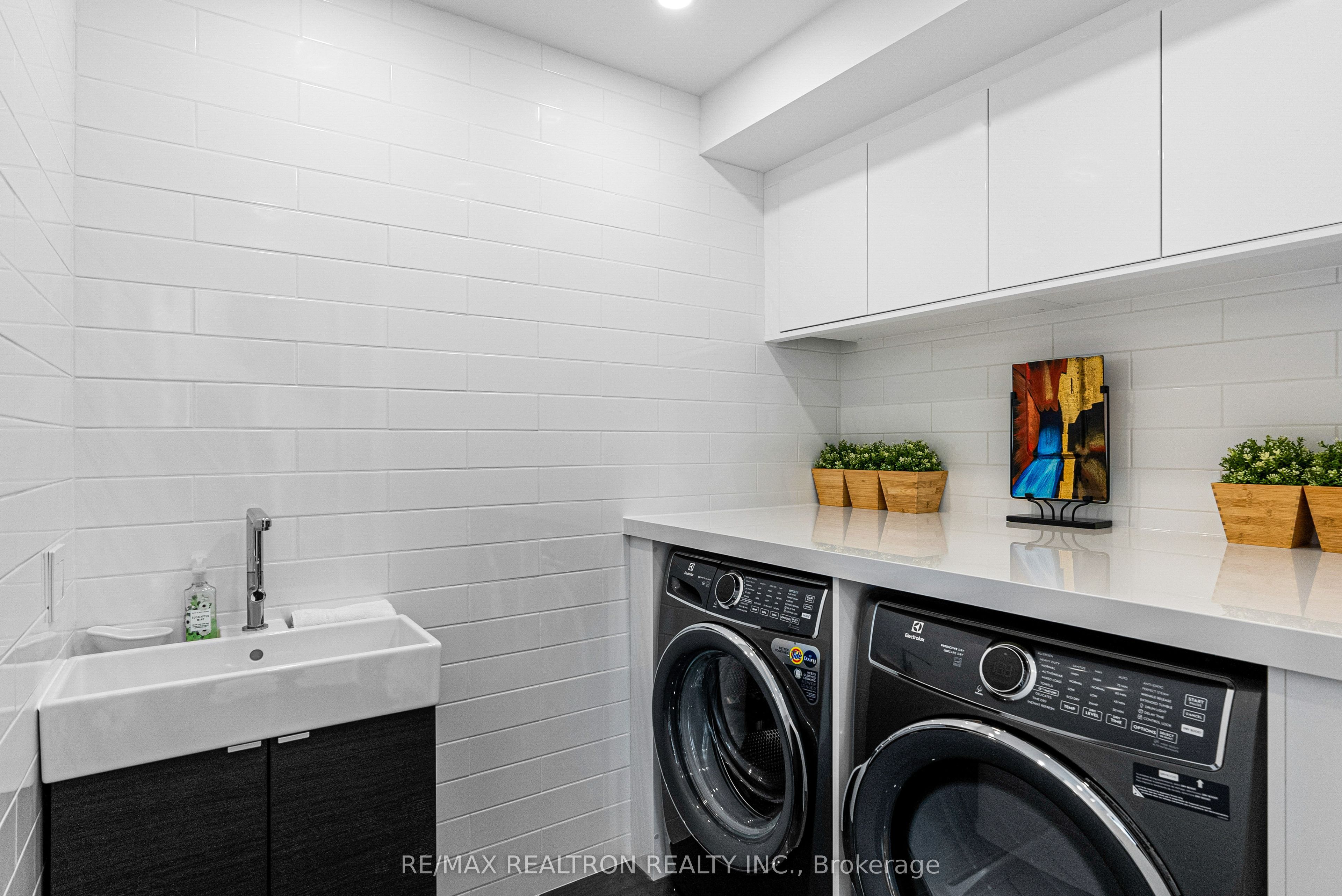 300 Manitoba Street 311 Property Photo 33