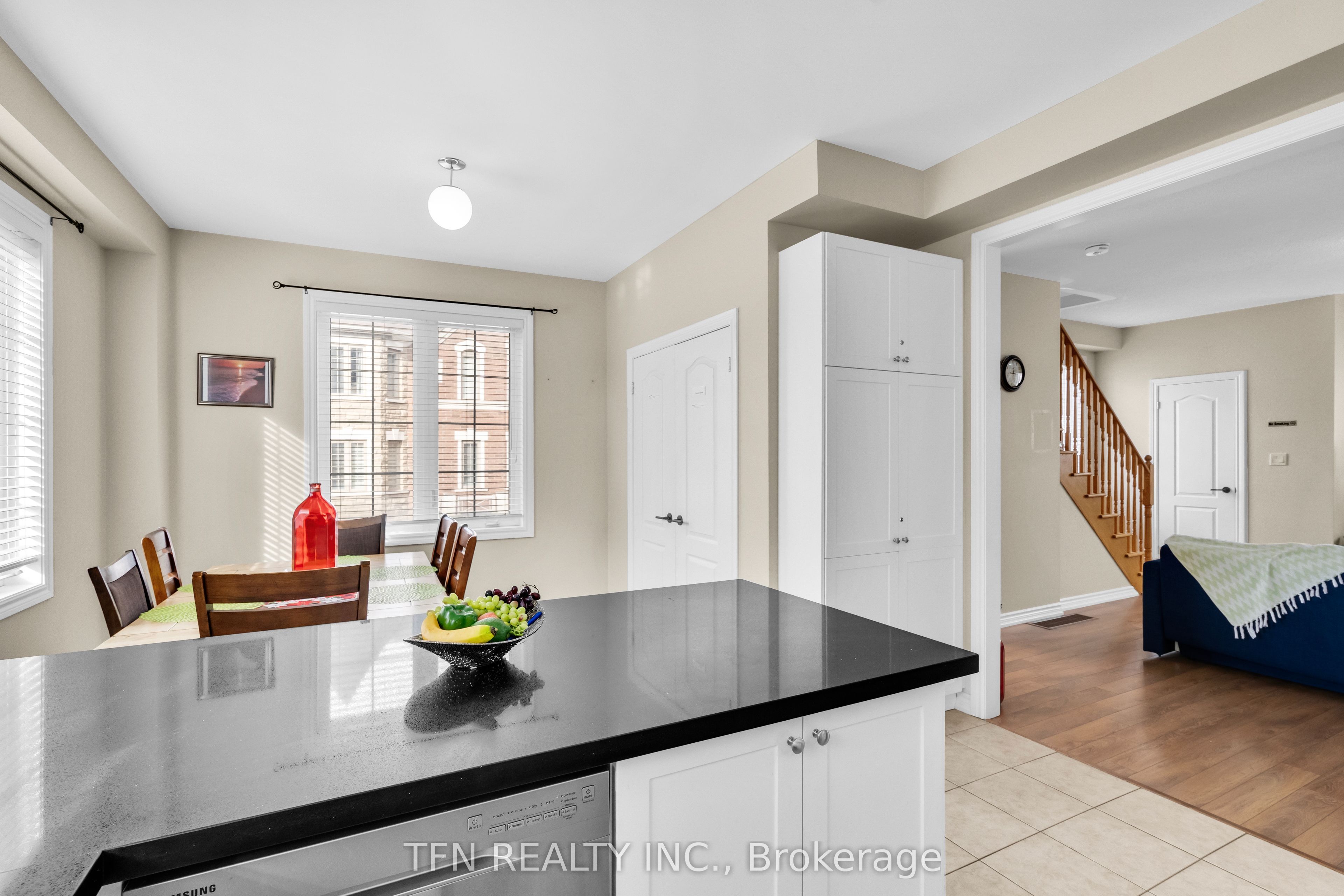 2 Shiff Crescent Property Photo 14