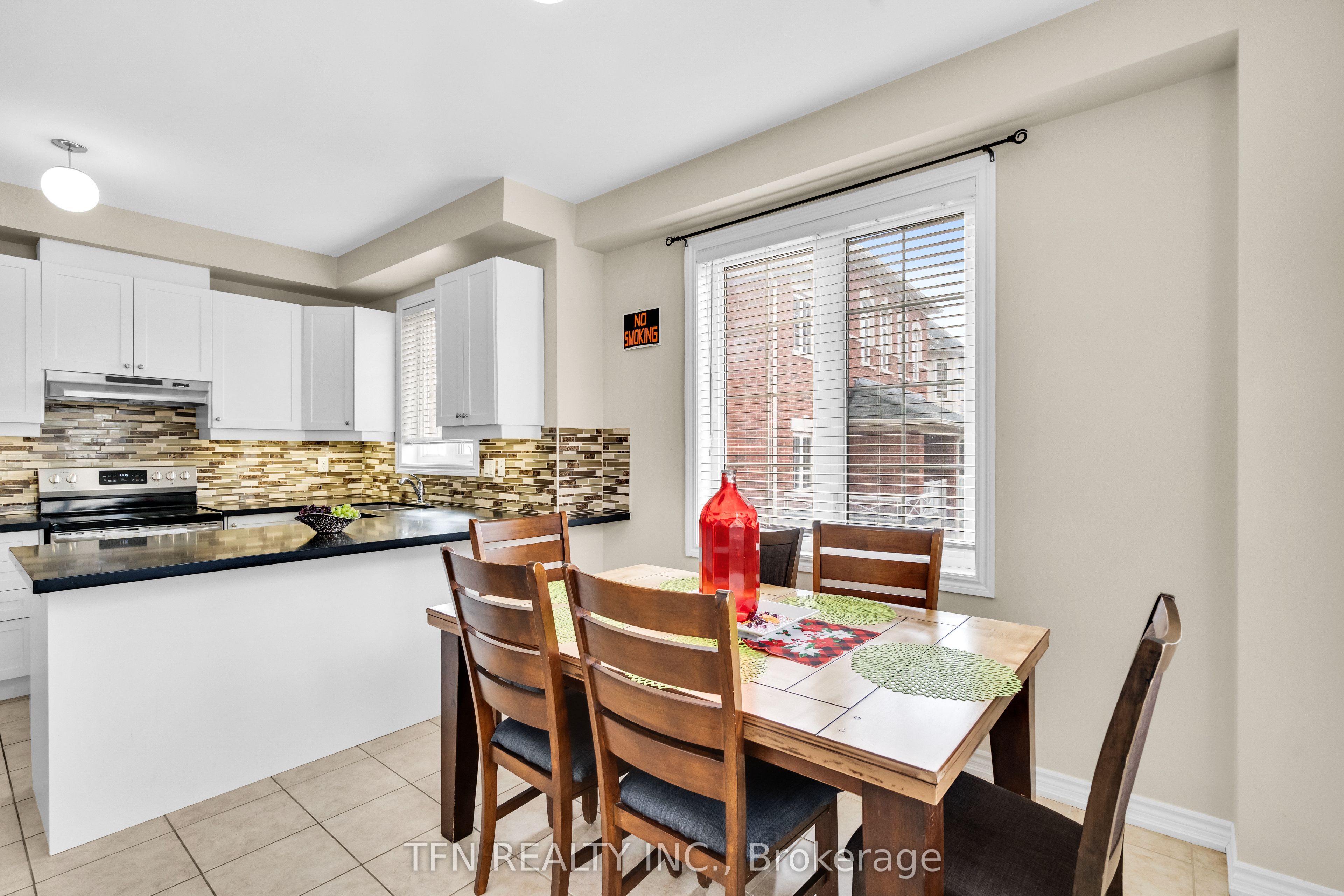 2 Shiff Crescent Property Photo 16