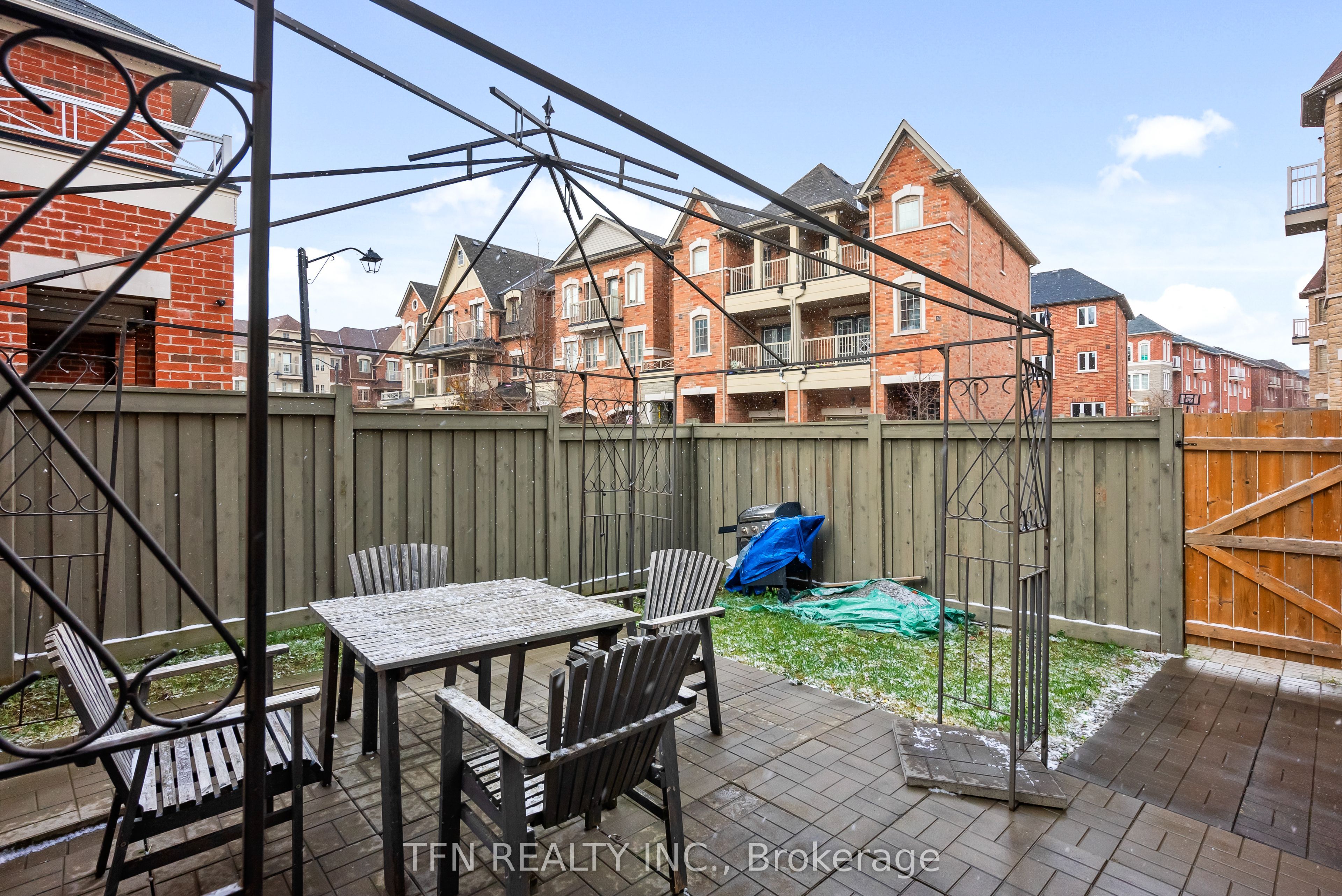 2 Shiff Crescent Property Photo 40