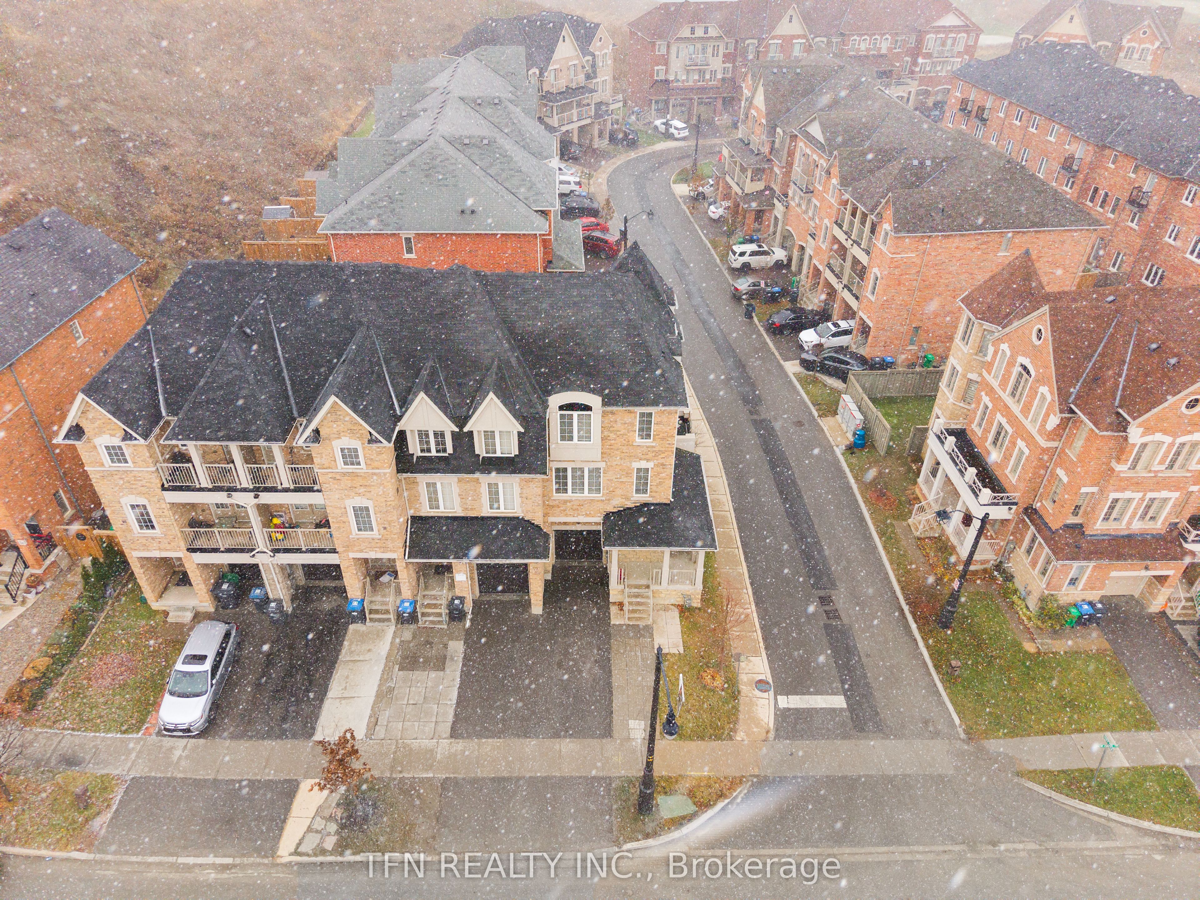 2 Shiff Crescent Property Photo 45