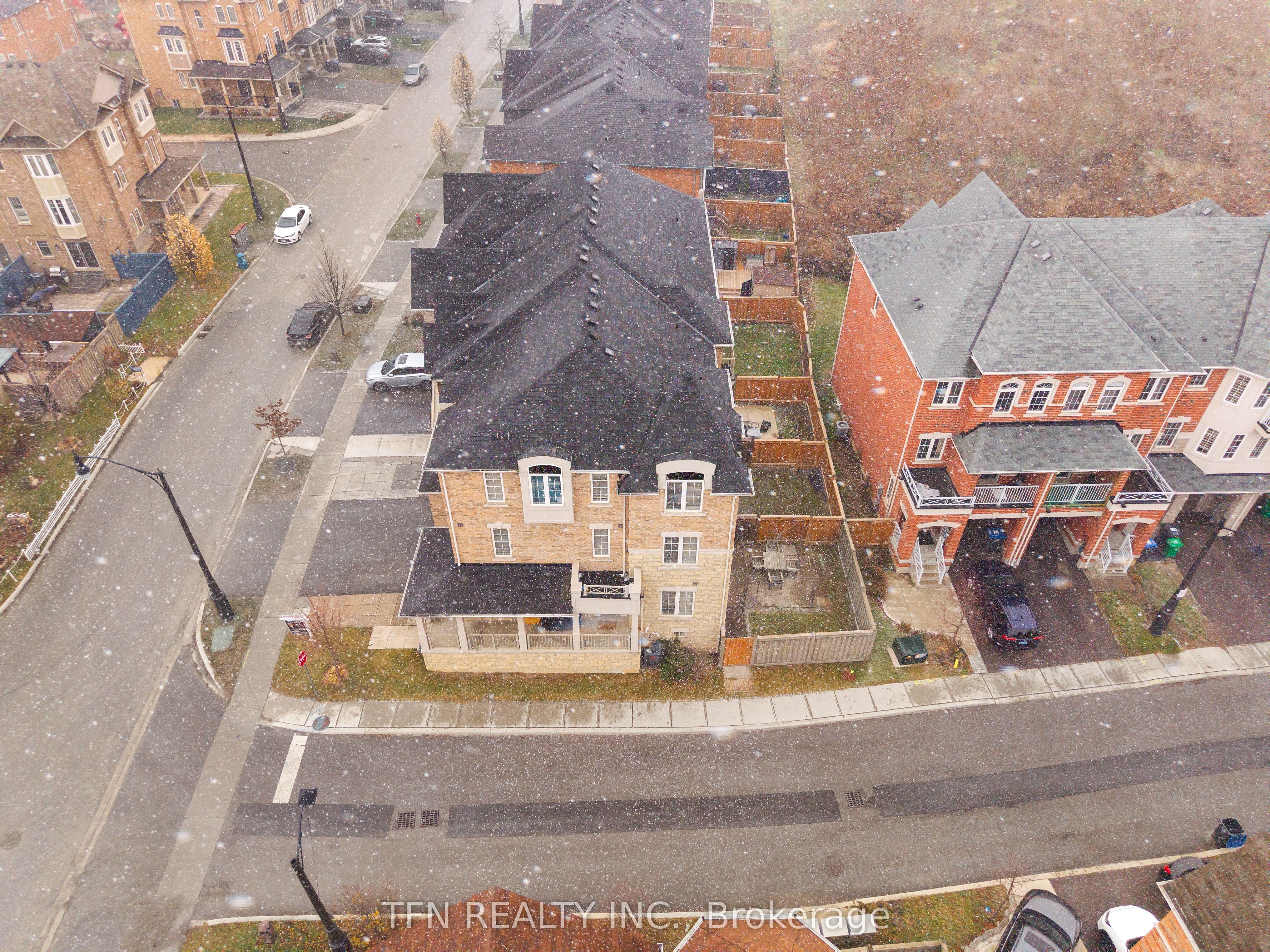 2 Shiff Crescent Property Photo 47