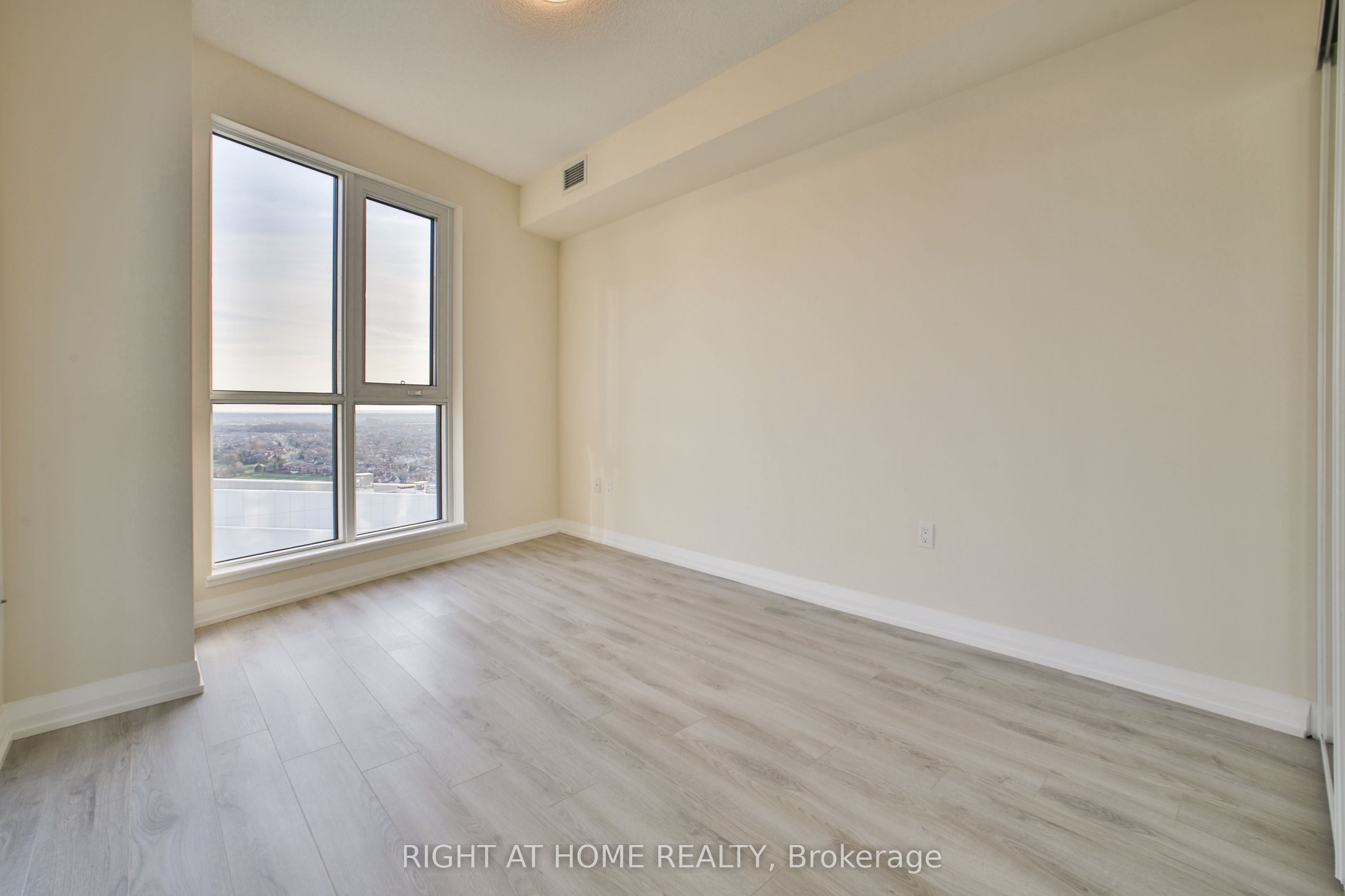 35 Watergarden Drive 2014 Property Photo 20