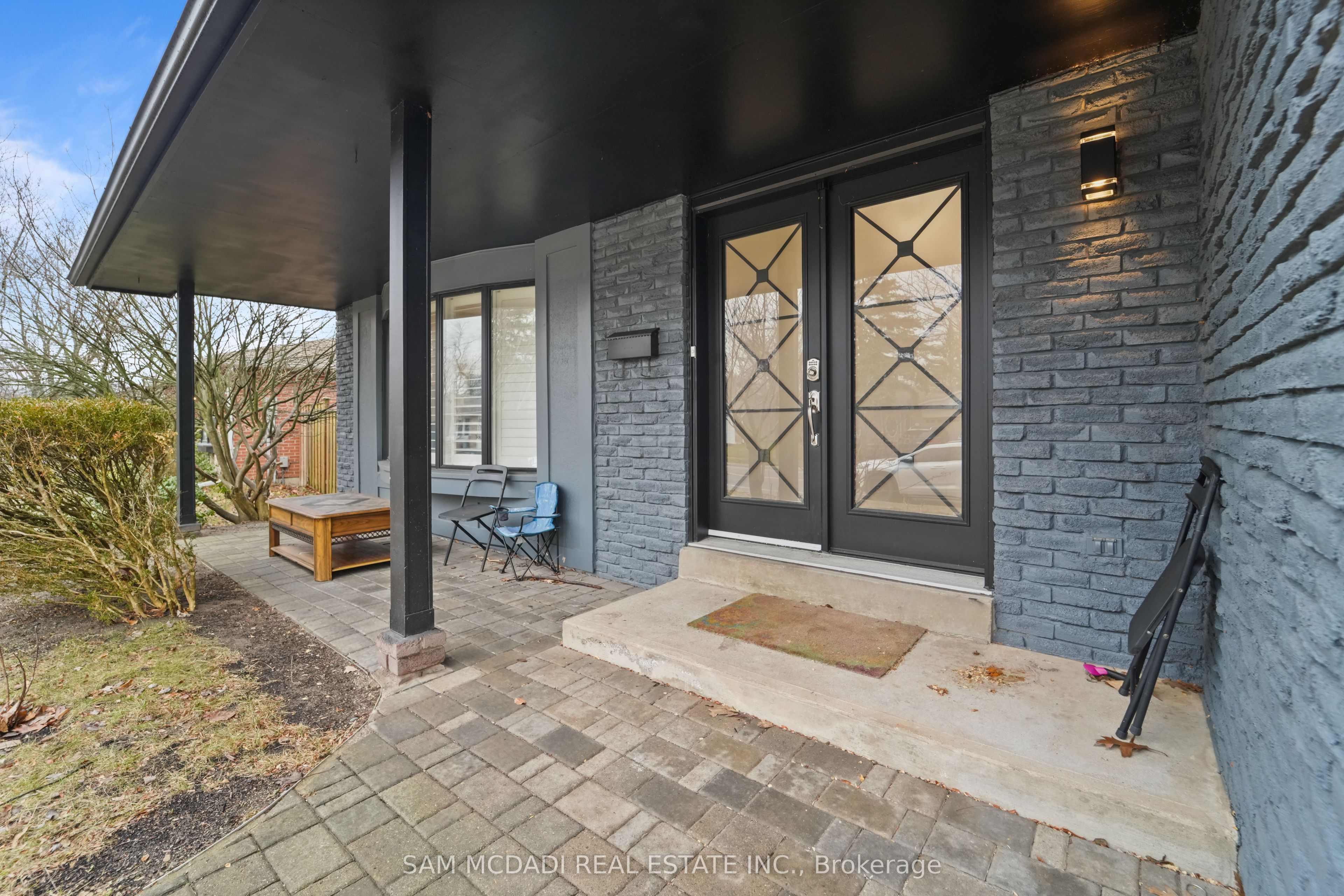 2290 Devon Road Property Photo 2