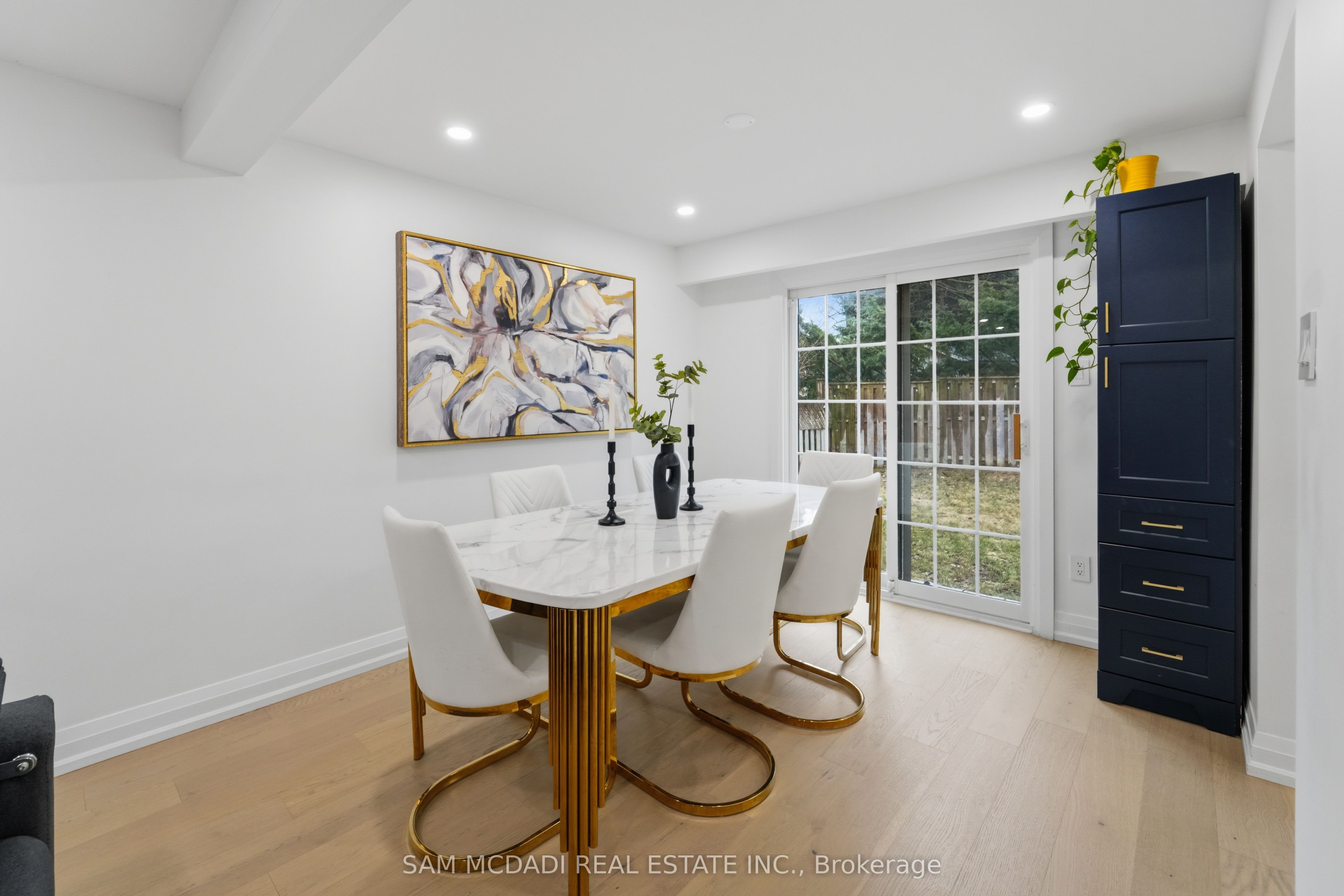 2290 Devon Road Property Photo 6