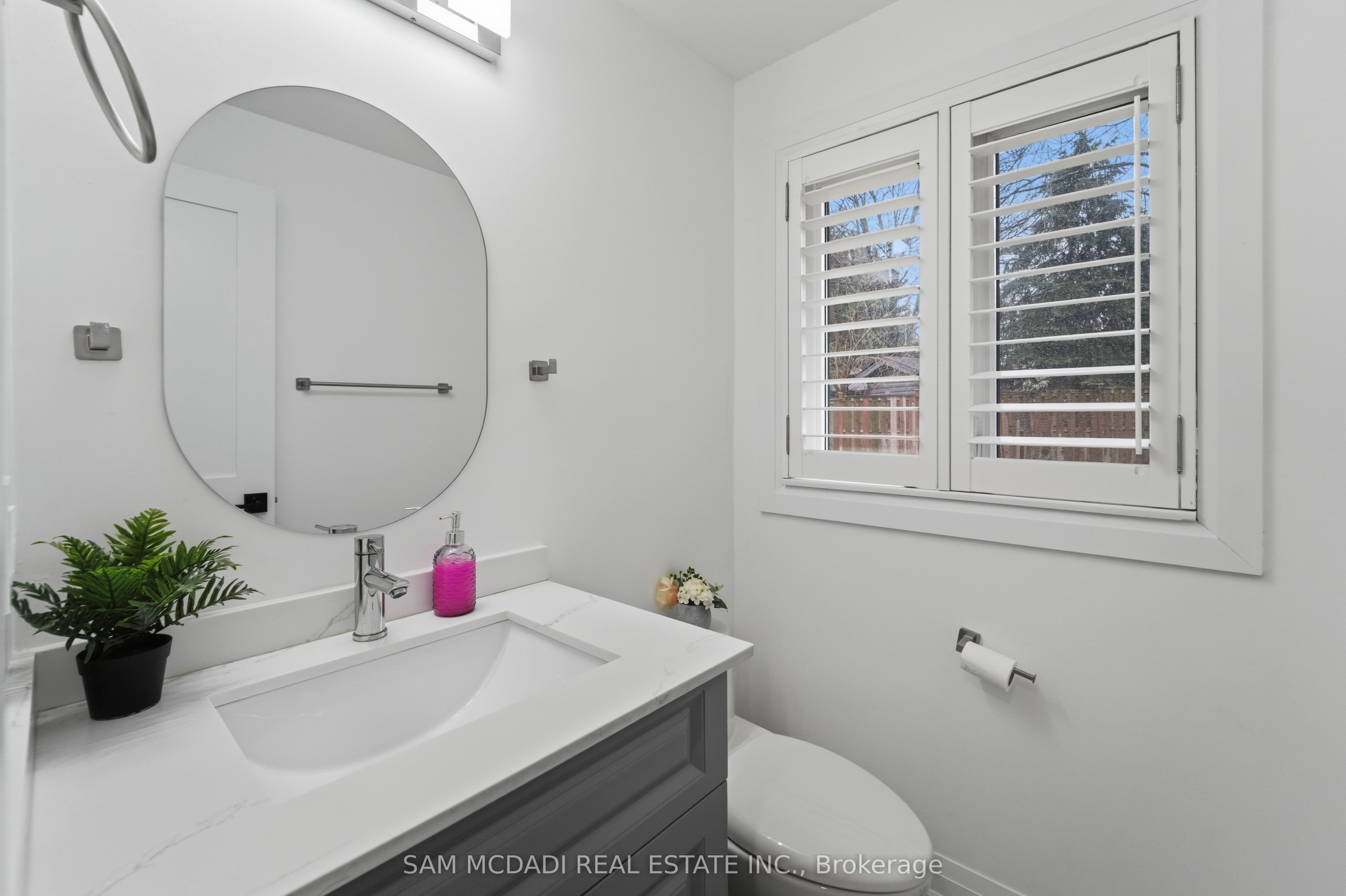 2290 Devon Road Property Photo 12