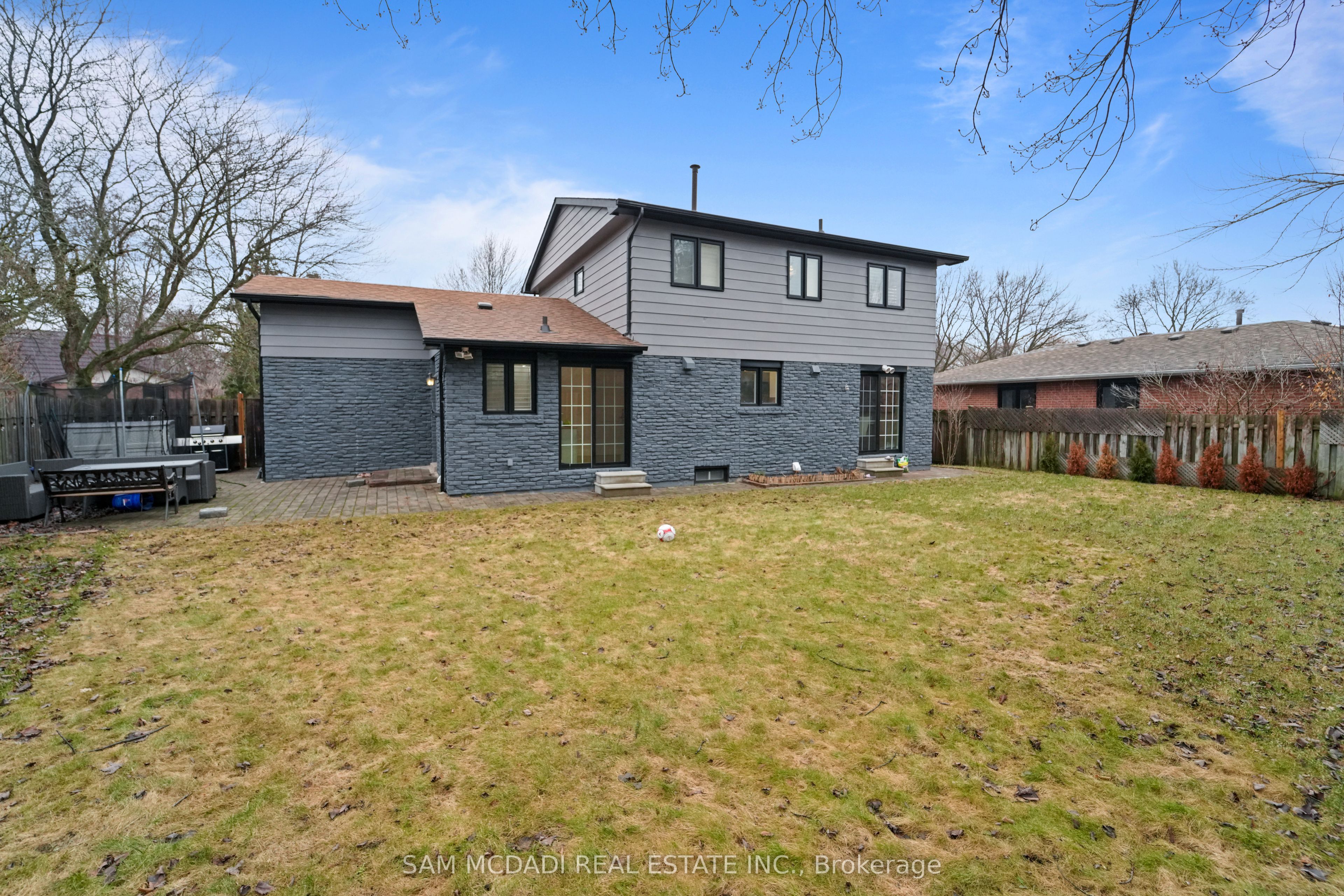 2290 Devon Road Property Photo 27