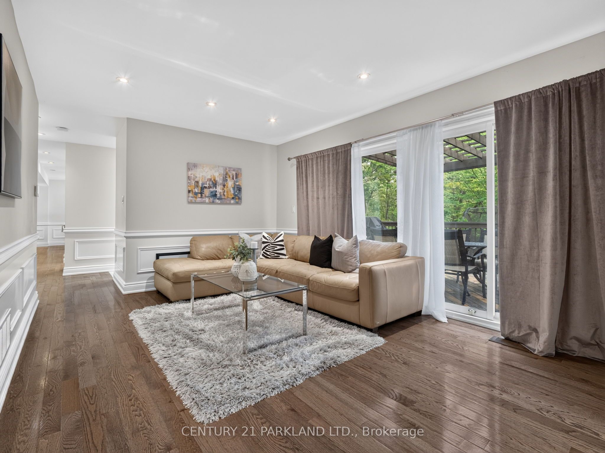 1302 Hillview Crescent Property Photo 15