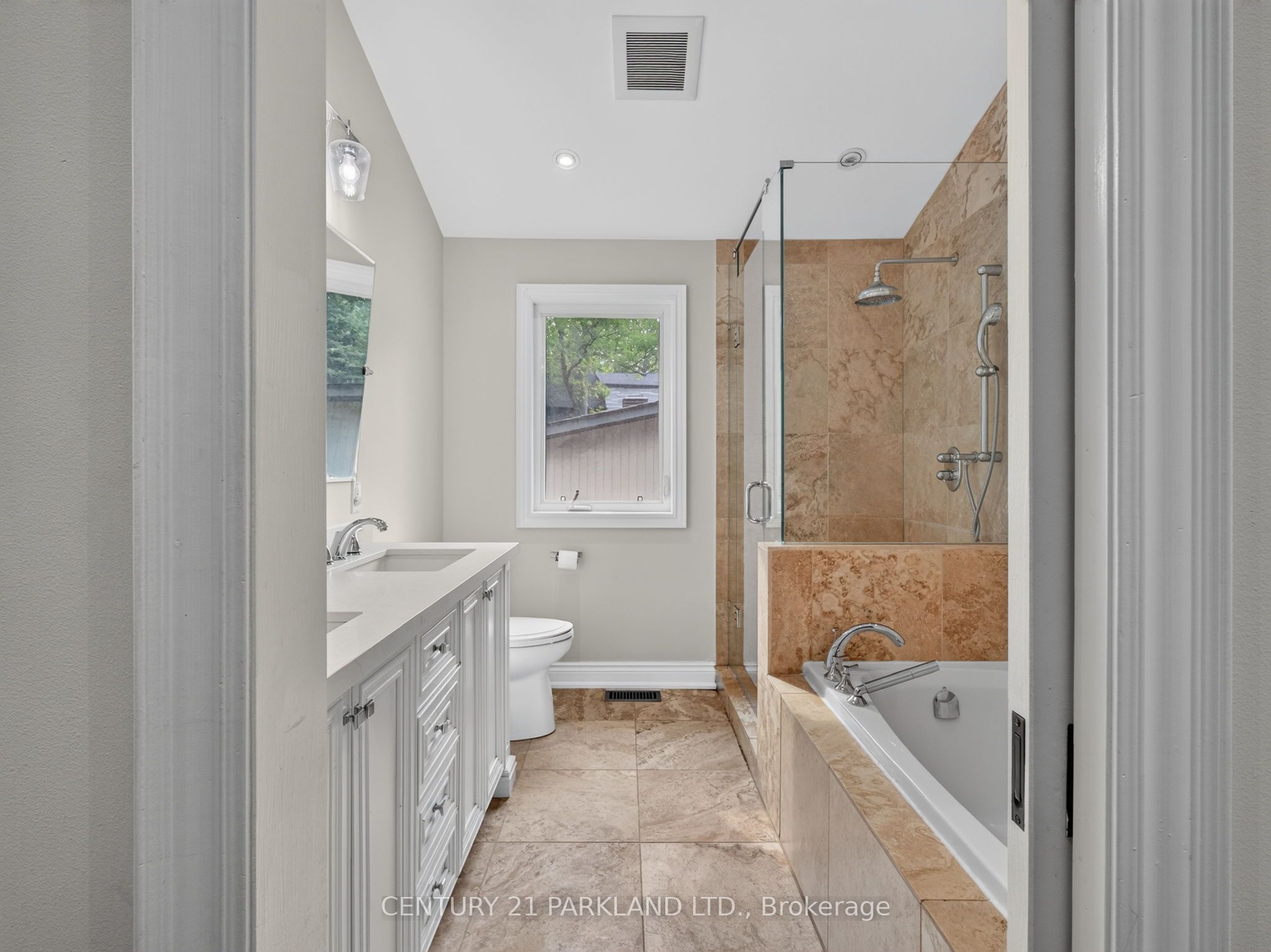 1302 Hillview Crescent Property Photo 21