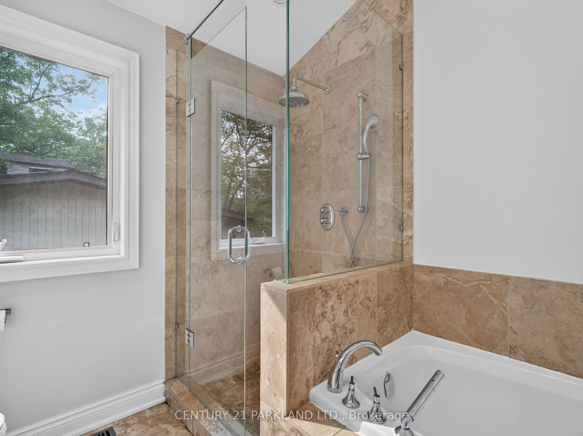 1302 Hillview Crescent Property Photo 23