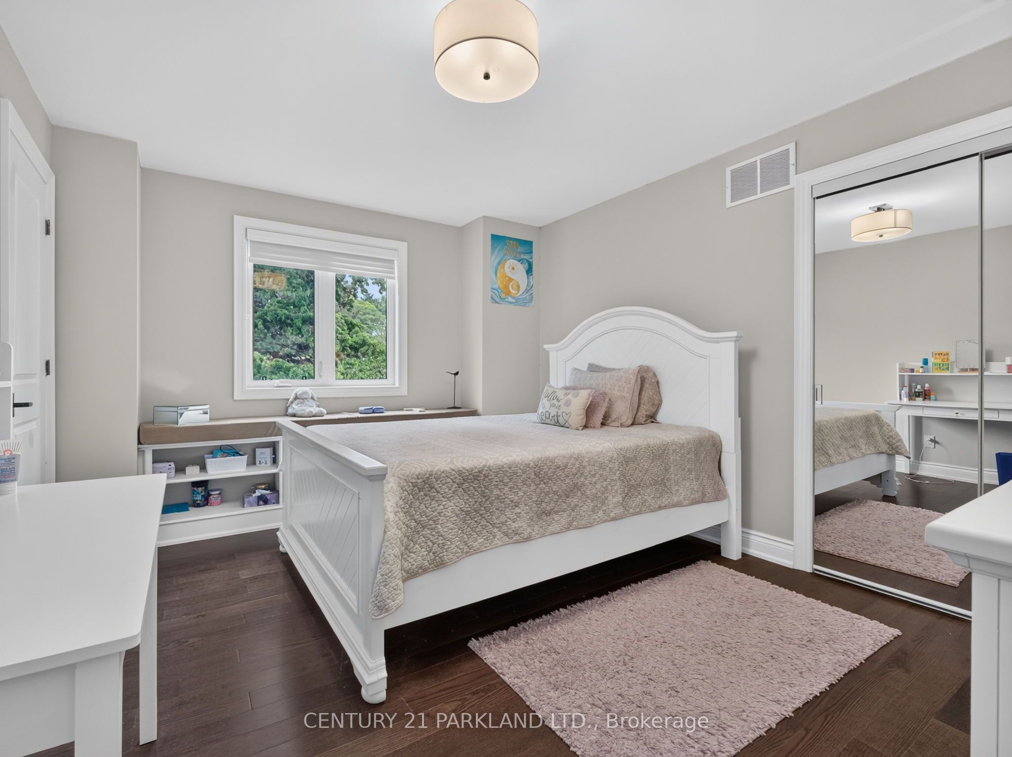1302 Hillview Crescent Property Photo 28